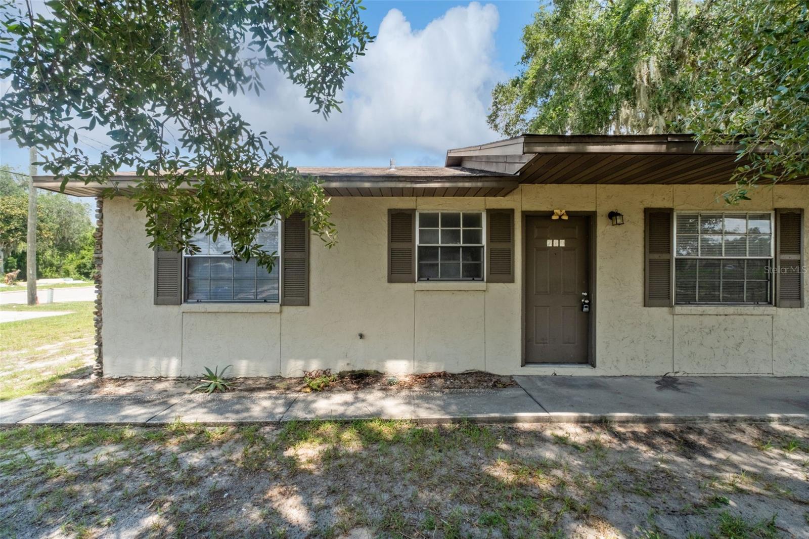 Photo of 710 N SINCLAIR AVENUE TAVARES FL 32778