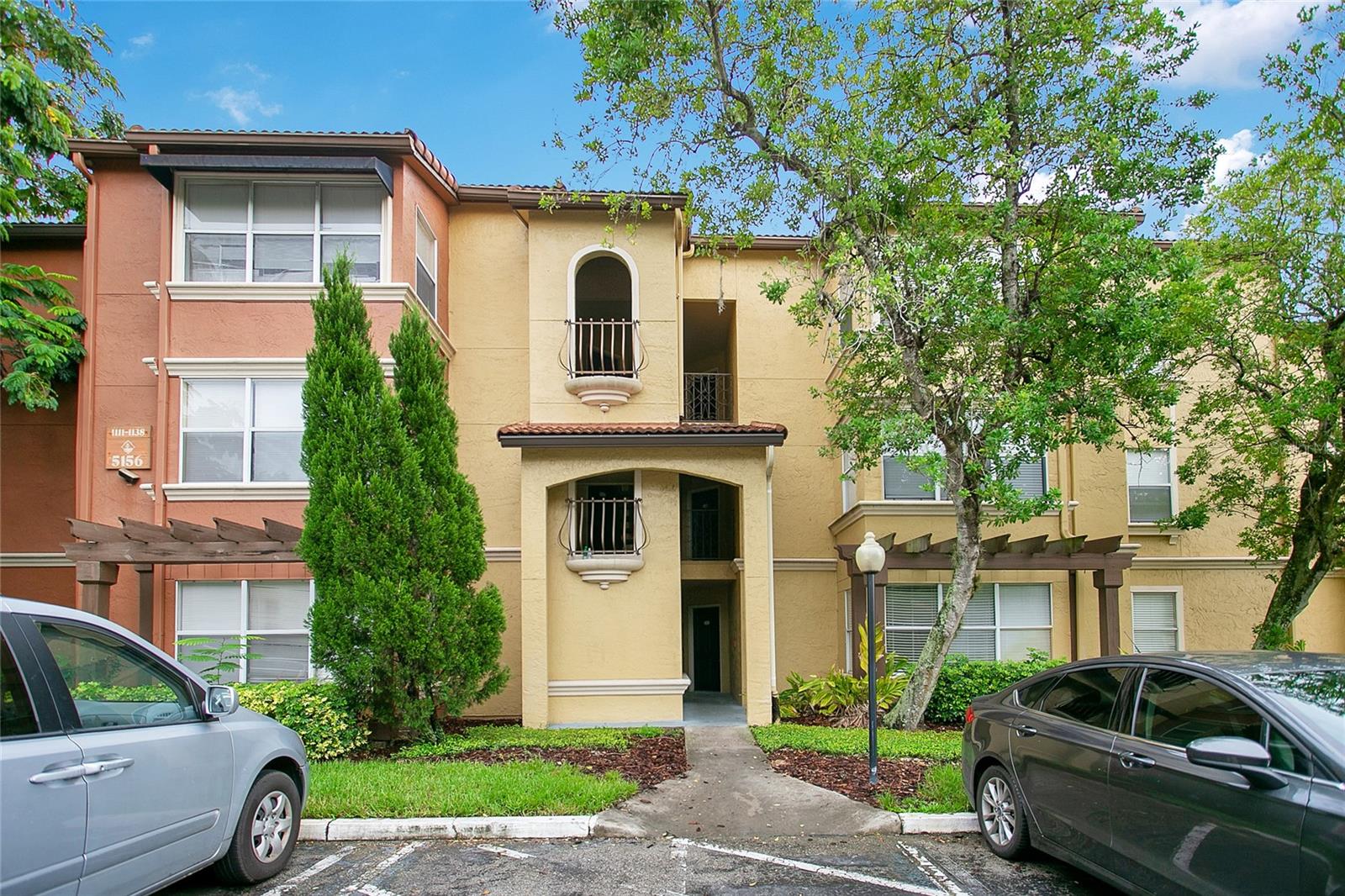 Photo of 5164 CONROY ROAD #31 ORLANDO FL 32811