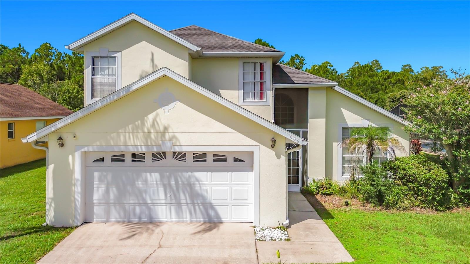 Photo of 906 MONTANA AVENUE DAVENPORT FL 33897