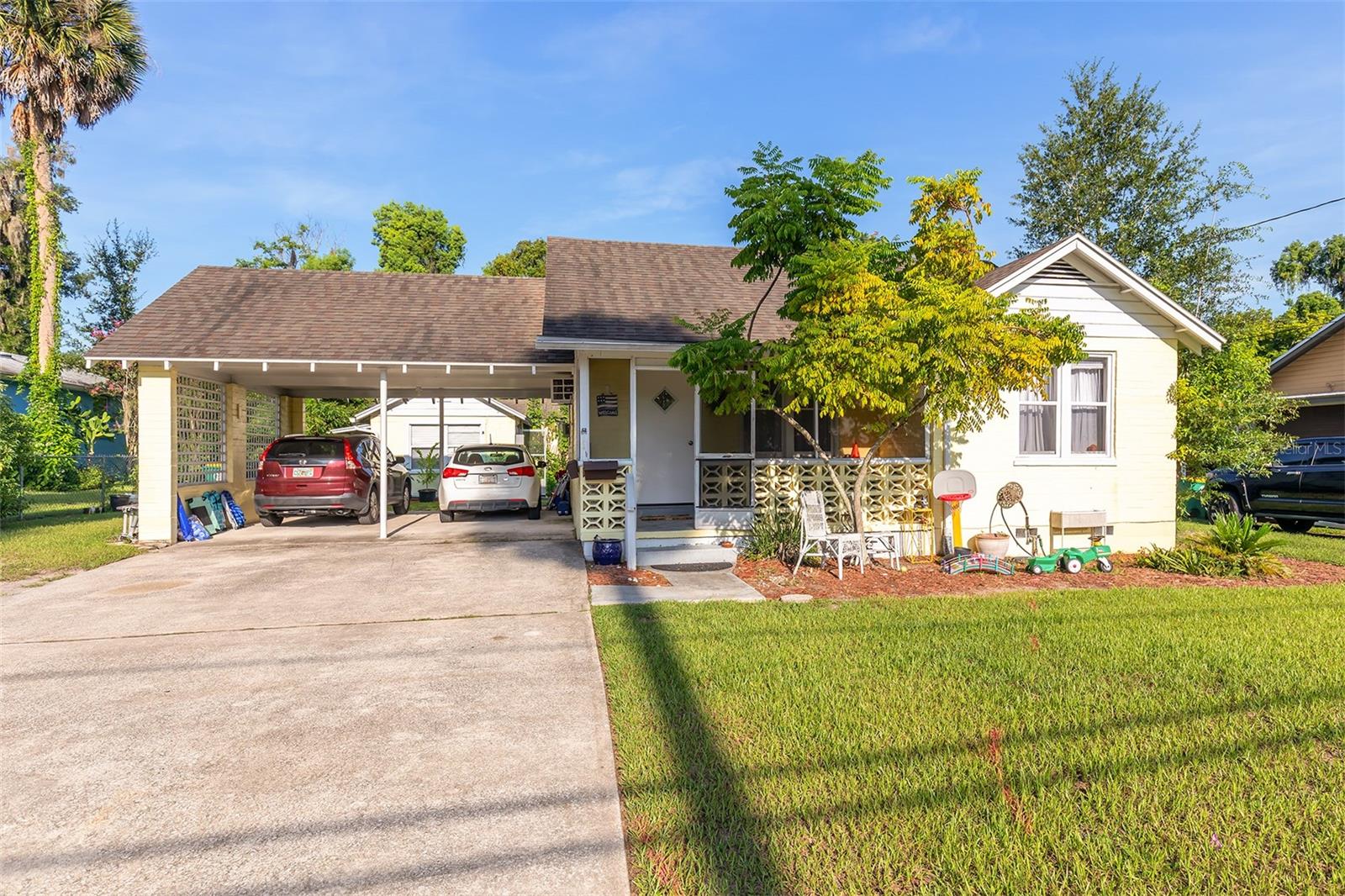 Photo of 220 N ADELLE AVENUE DELAND FL 32720