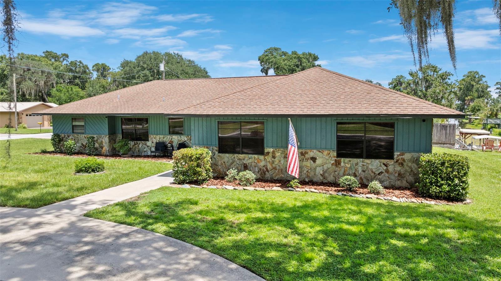 Photo of 1351 CR 482N LAKE PANASOFFKEE FL 33538