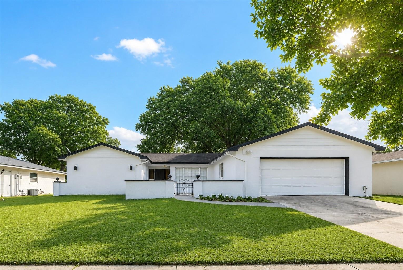 Photo of 621 ASHBERRY LANE ALTAMONTE SPRINGS FL 32714