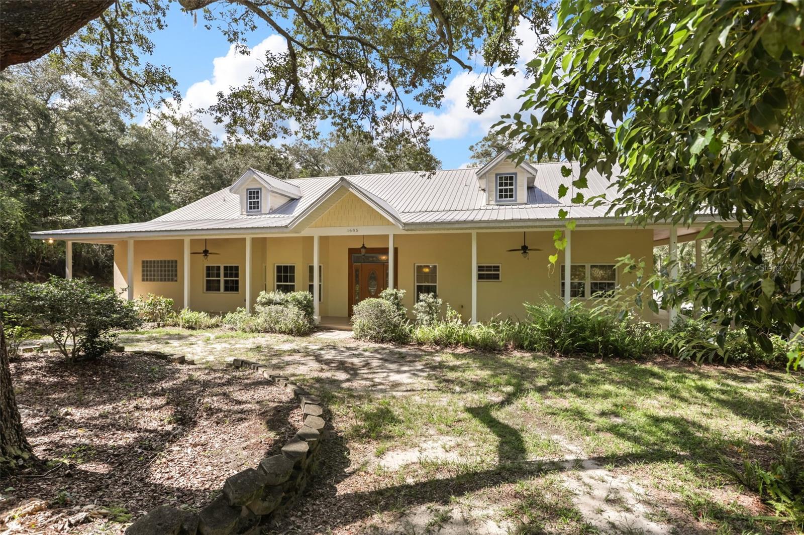 Photo of 1685 MANOR WAY DELAND FL 32720