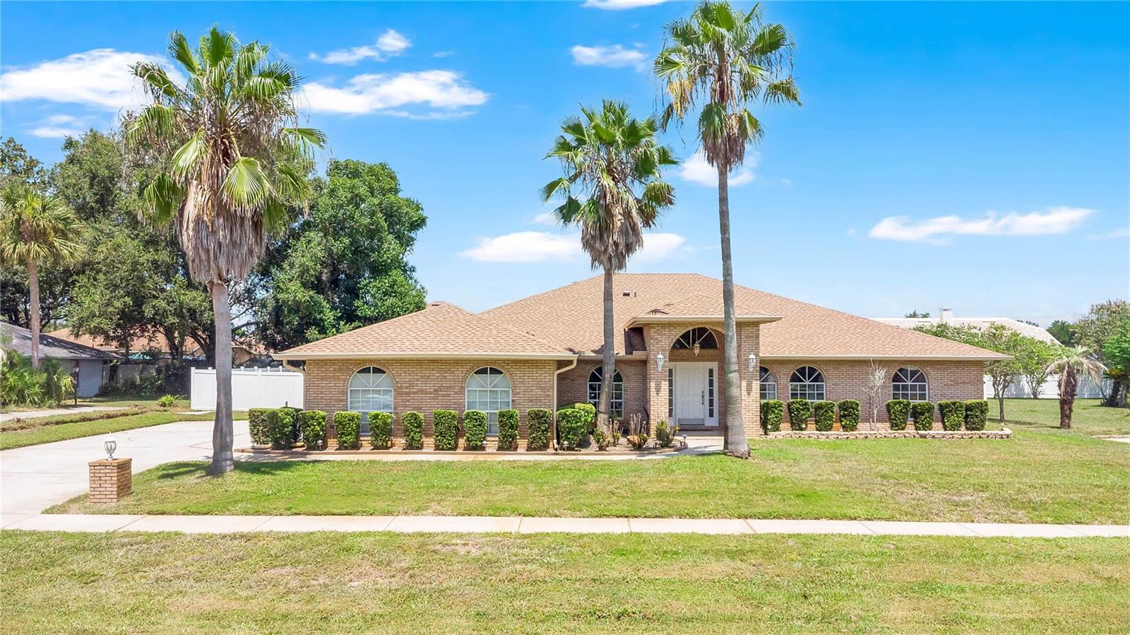 Photo of 530 WHITECAP COVE COURT DEBARY FL 32713