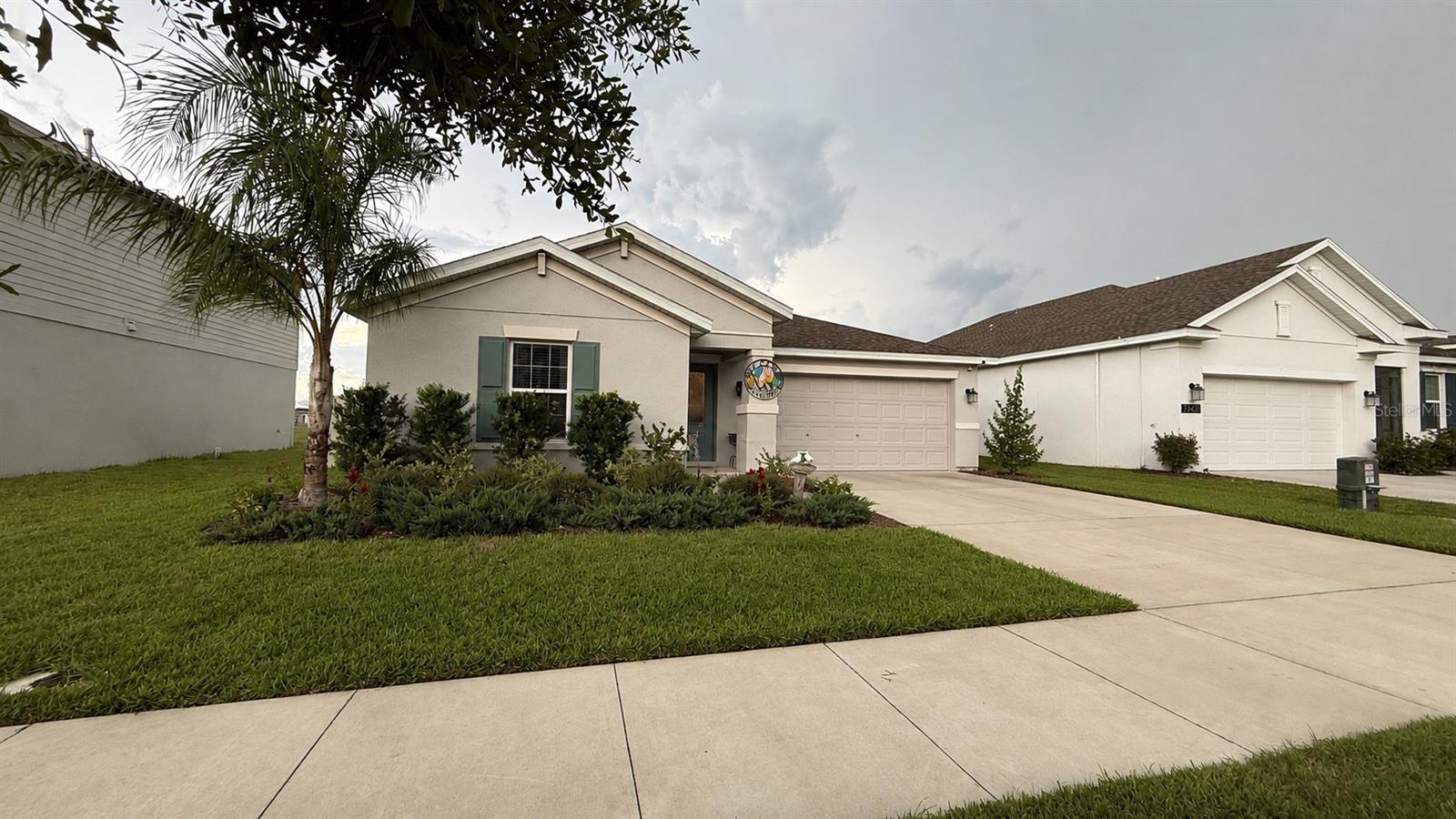 Photo of 33647 SKY BLOSSOM CIRCLE LEESBURG FL 34788