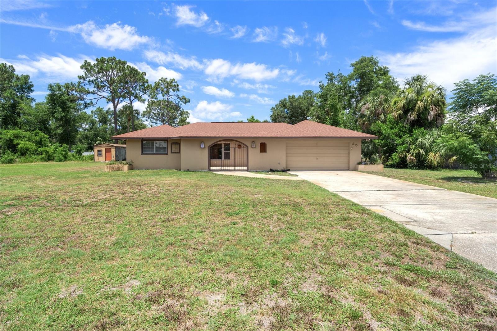 Photo of 25 N COUNTRY CLUB DRIVE CRYSTAL RIVER FL 34429