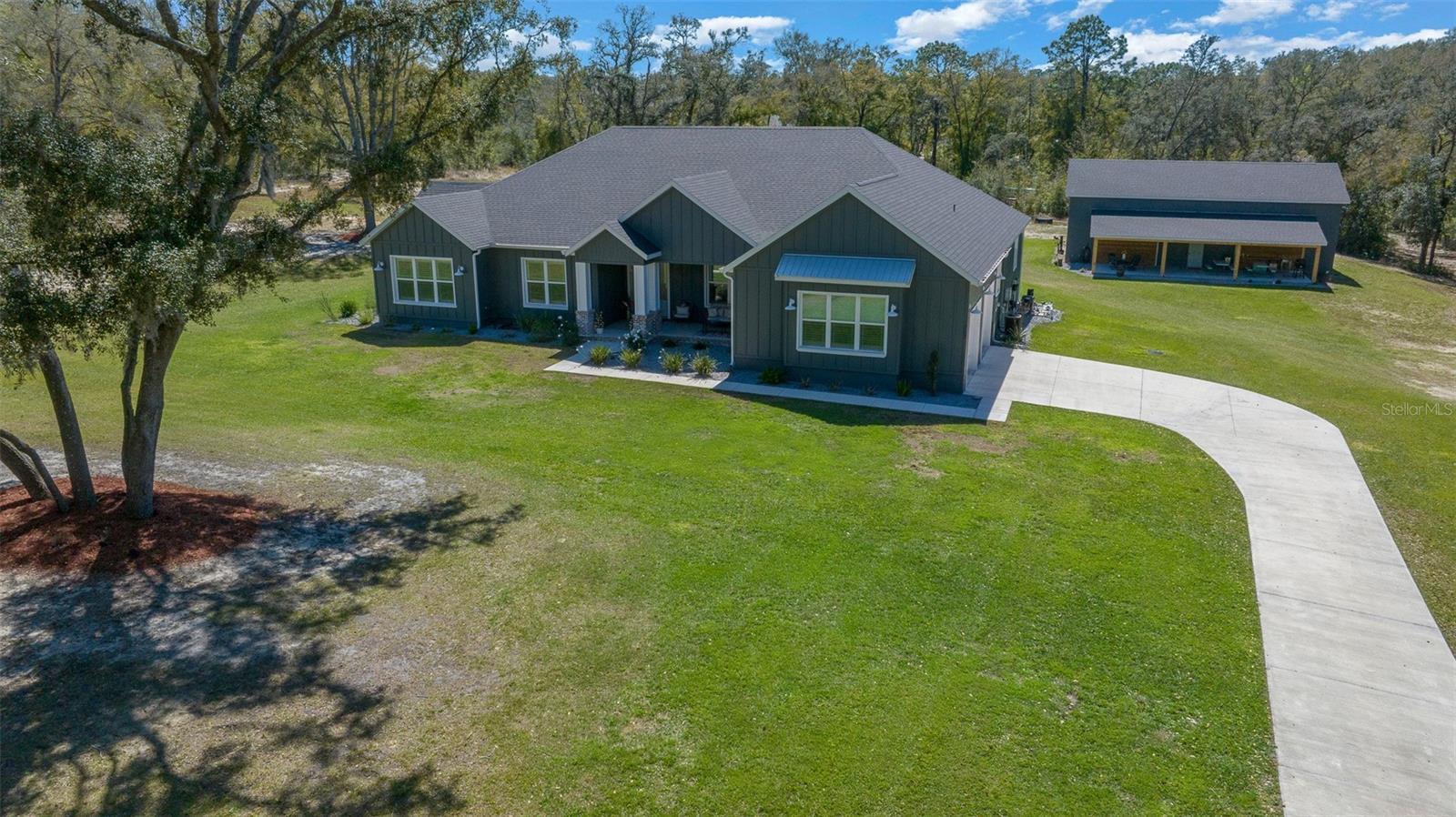 Photo of 11707 SE 101ST COURT ROAD BELLEVIEW FL 34420