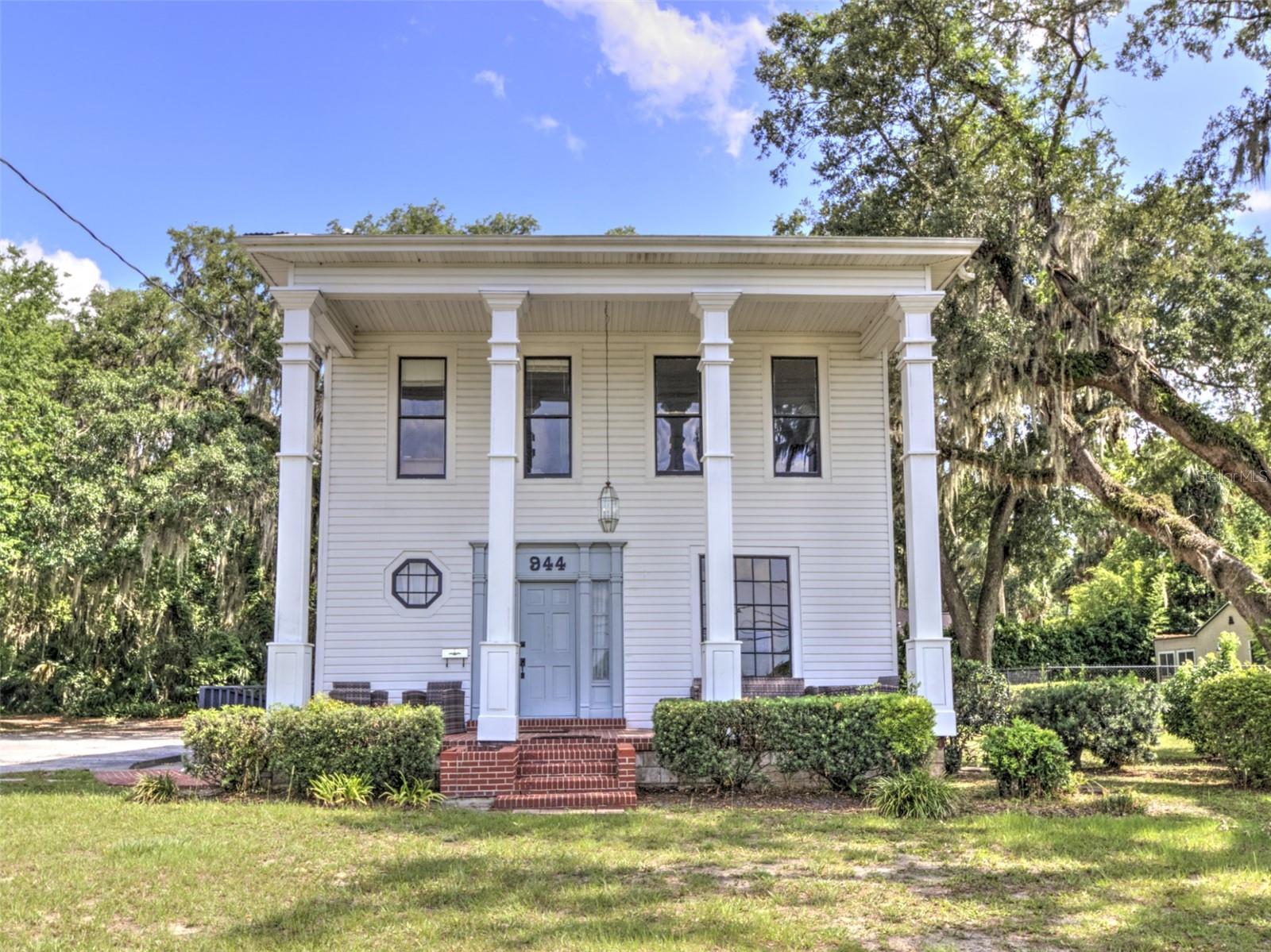 Photo of 944 E SILVER SPRINGS BOULEVARD OCALA FL 34470