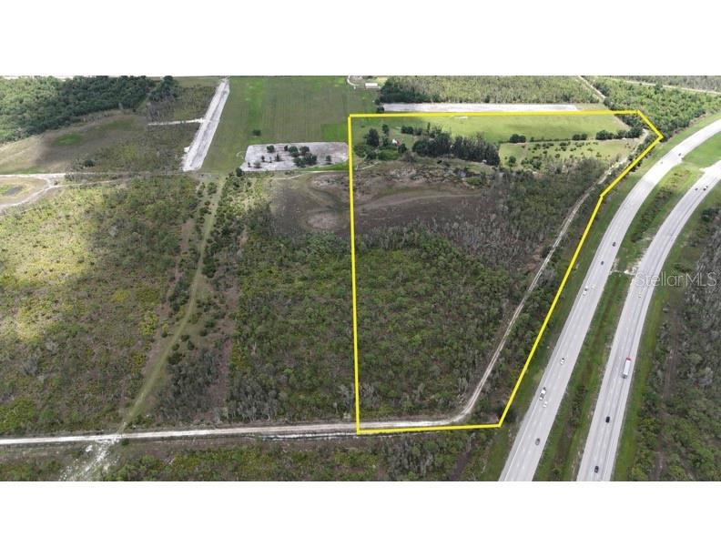 Photo of 21081 GRANVILLE ROAD NORTH FORT MYERS FL 33917