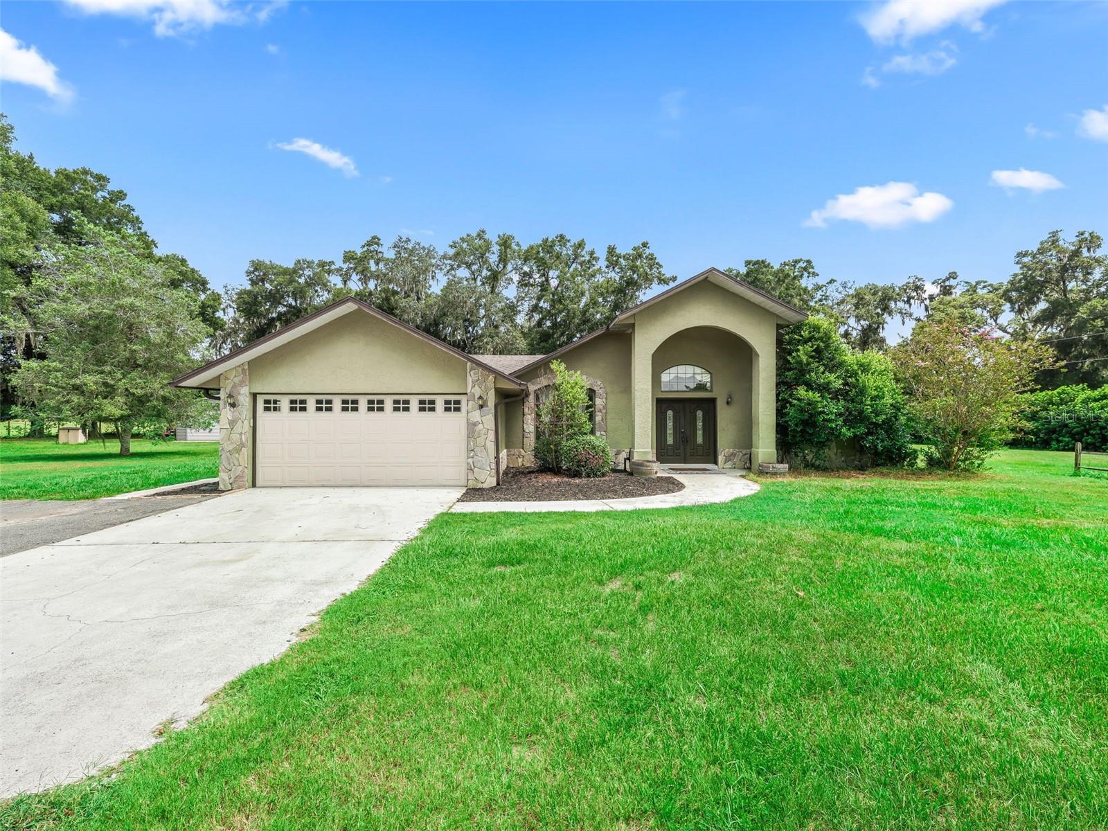 Photo of 1975 SE 150TH STREET SUMMERFIELD FL 34491