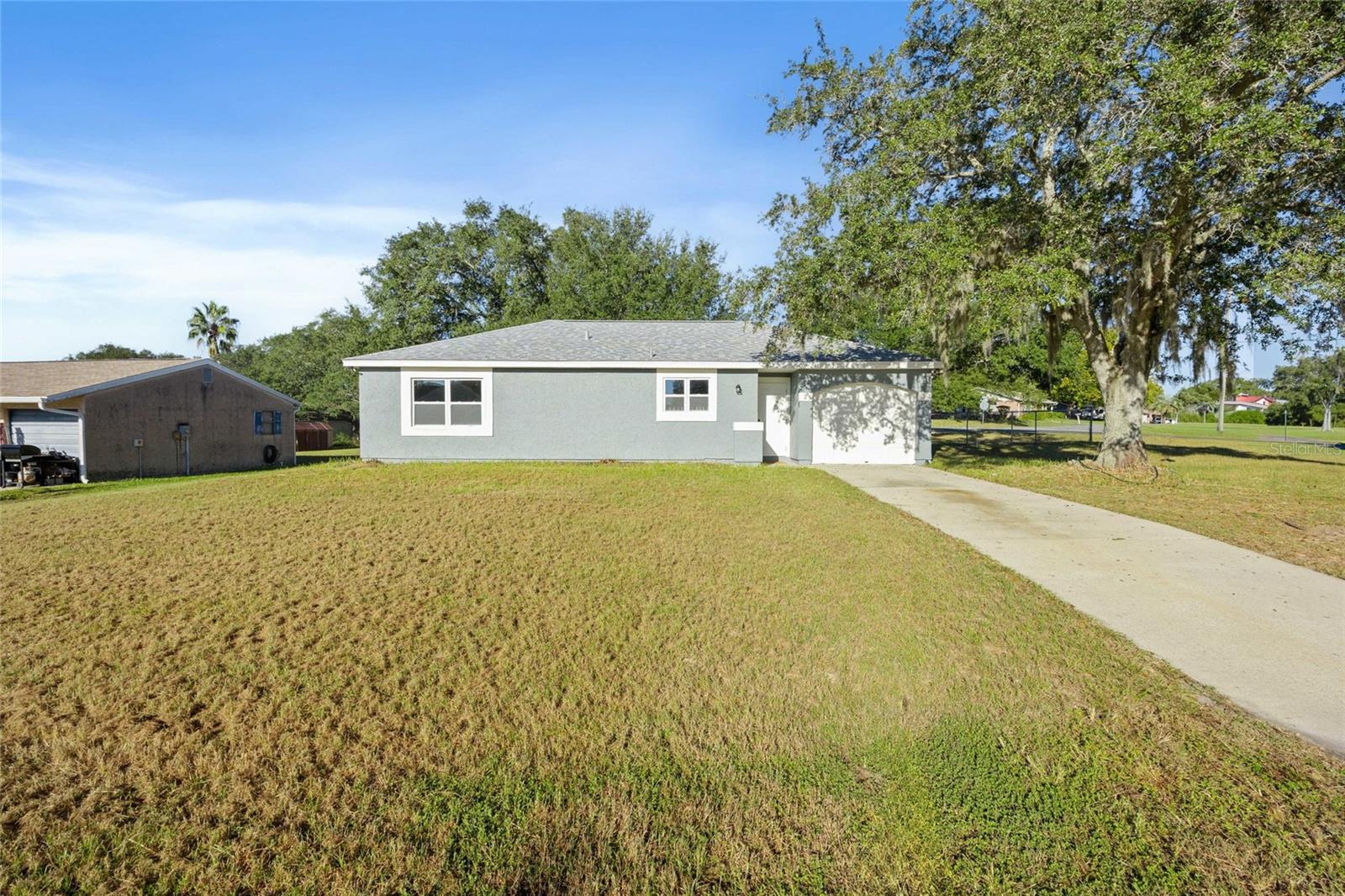 Photo of 2 OAK COURT PASS OCALA FL 34472