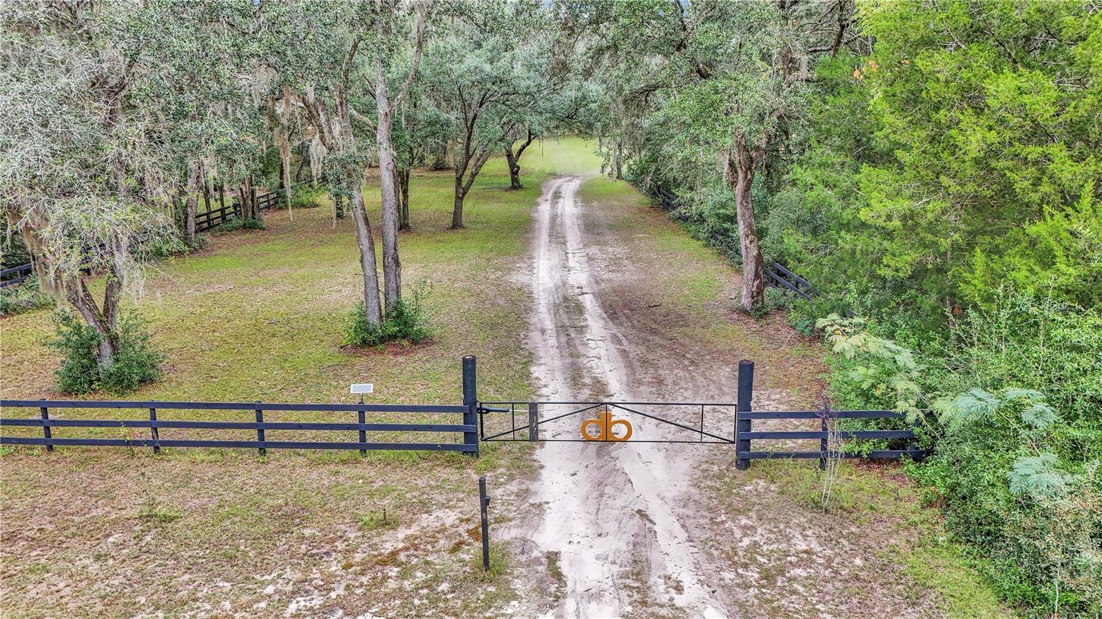 Photo of 19597 SE 70TH LANE MORRISTON FL 32668
