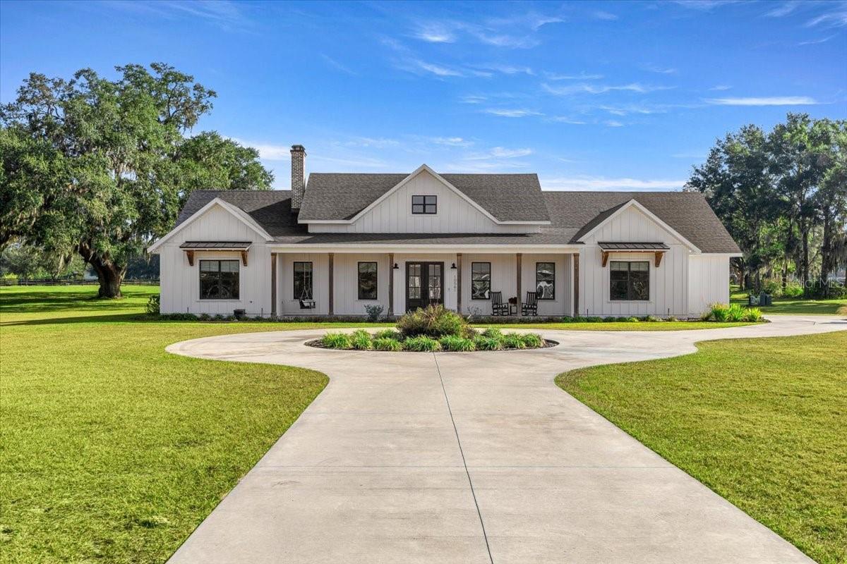 Photo of 10561 NE 104TH CIRCLE OXFORD FL 34484