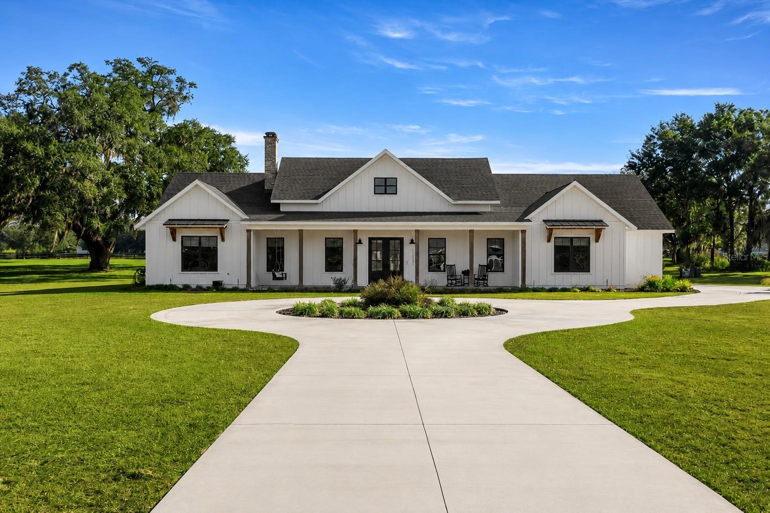 Photo of 10561 NE 104TH CIRCLE OXFORD FL 34484