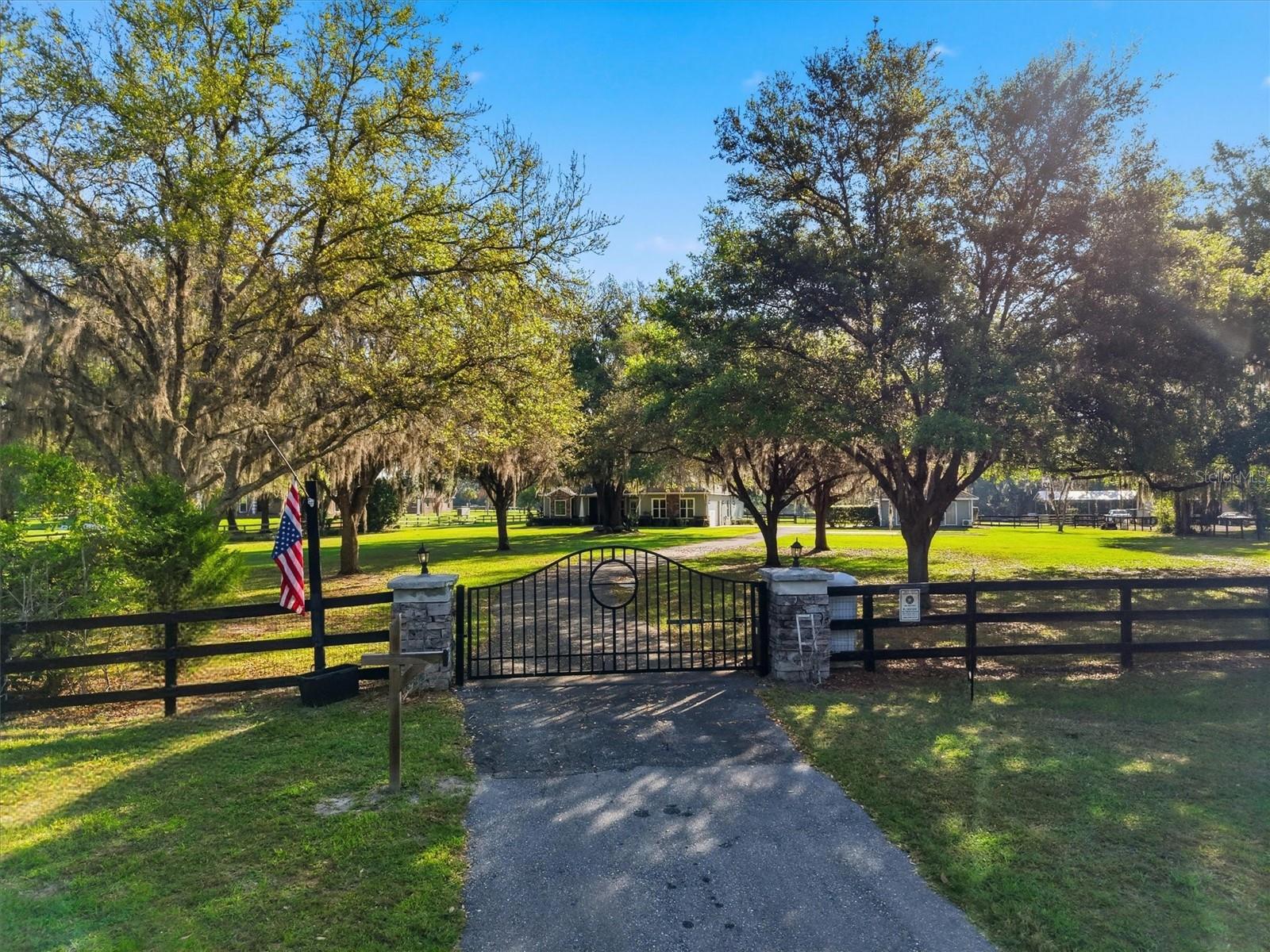 Photo of 12501 N US HIGHWAY 27 OCALA FL 34482