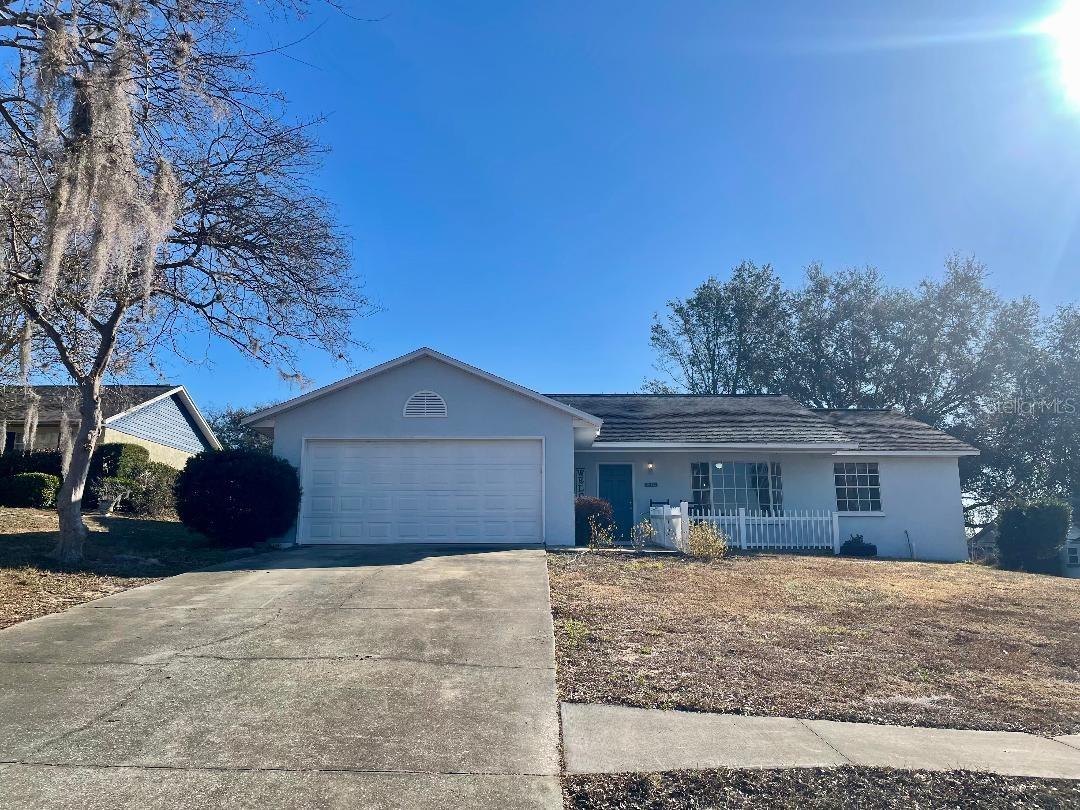 Photo of 36422 BIRDIE COURT GRAND ISLAND FL 32735