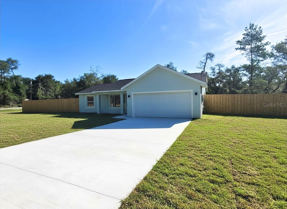 Photo of 15 FISHER WAY PLACE OCKLAWAHA FL 32179