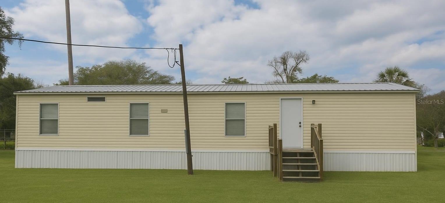 Photo of 2122 CR 426 LAKE PANASOFFKEE FL 33538