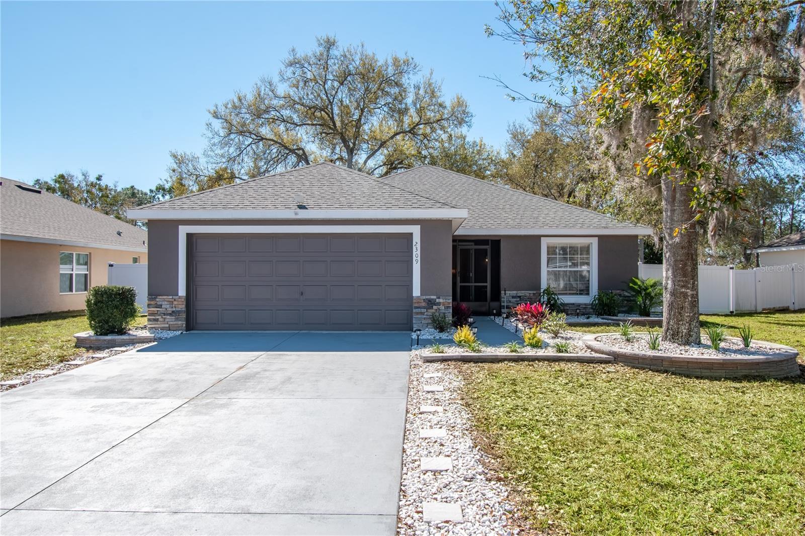 Photo of 2309 ANGEL FISH LOOP LEESBURG FL 34748