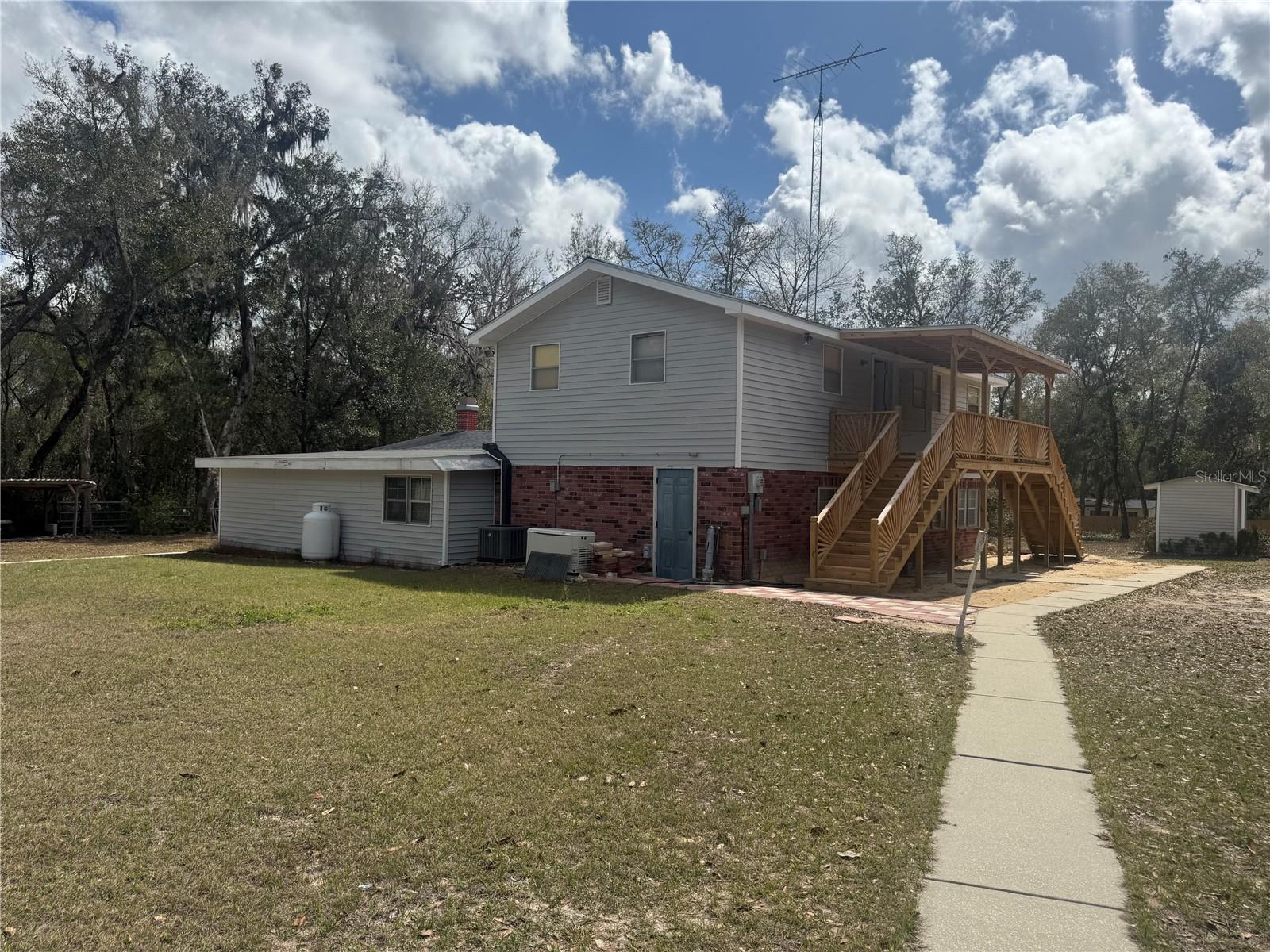 Photo of 17645 NE 61ST STREET ROAD SILVER SPRINGS FL 34488
