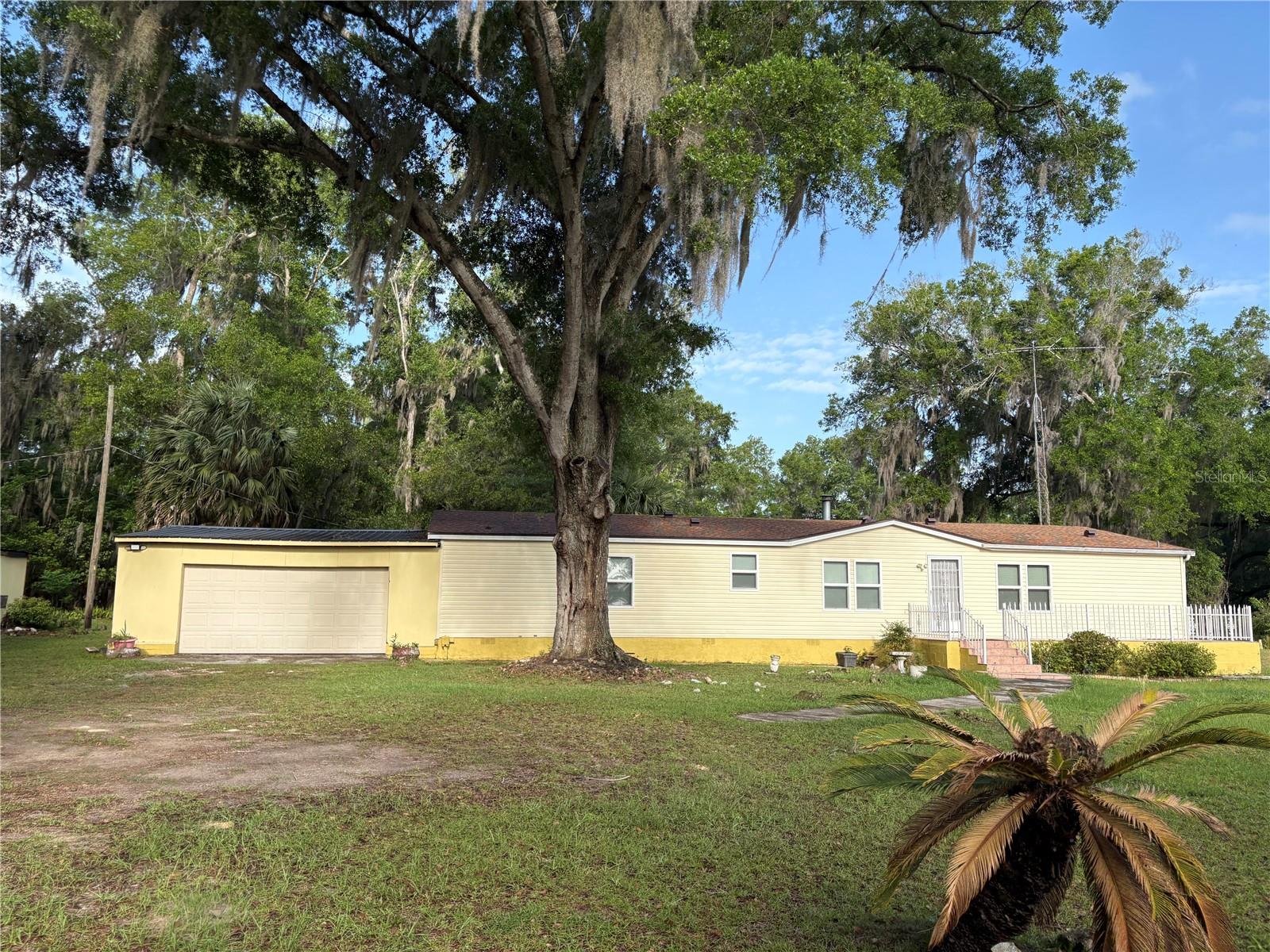 Photo of 14490 SE 80TH AVENUE SUMMERFIELD FL 34491