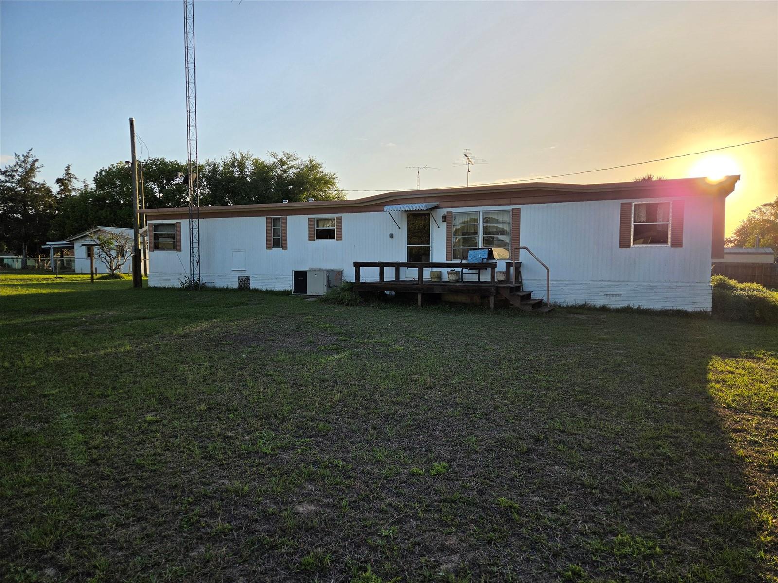 Photo of 17420 SE 36TH LANE OCKLAWAHA FL 32179