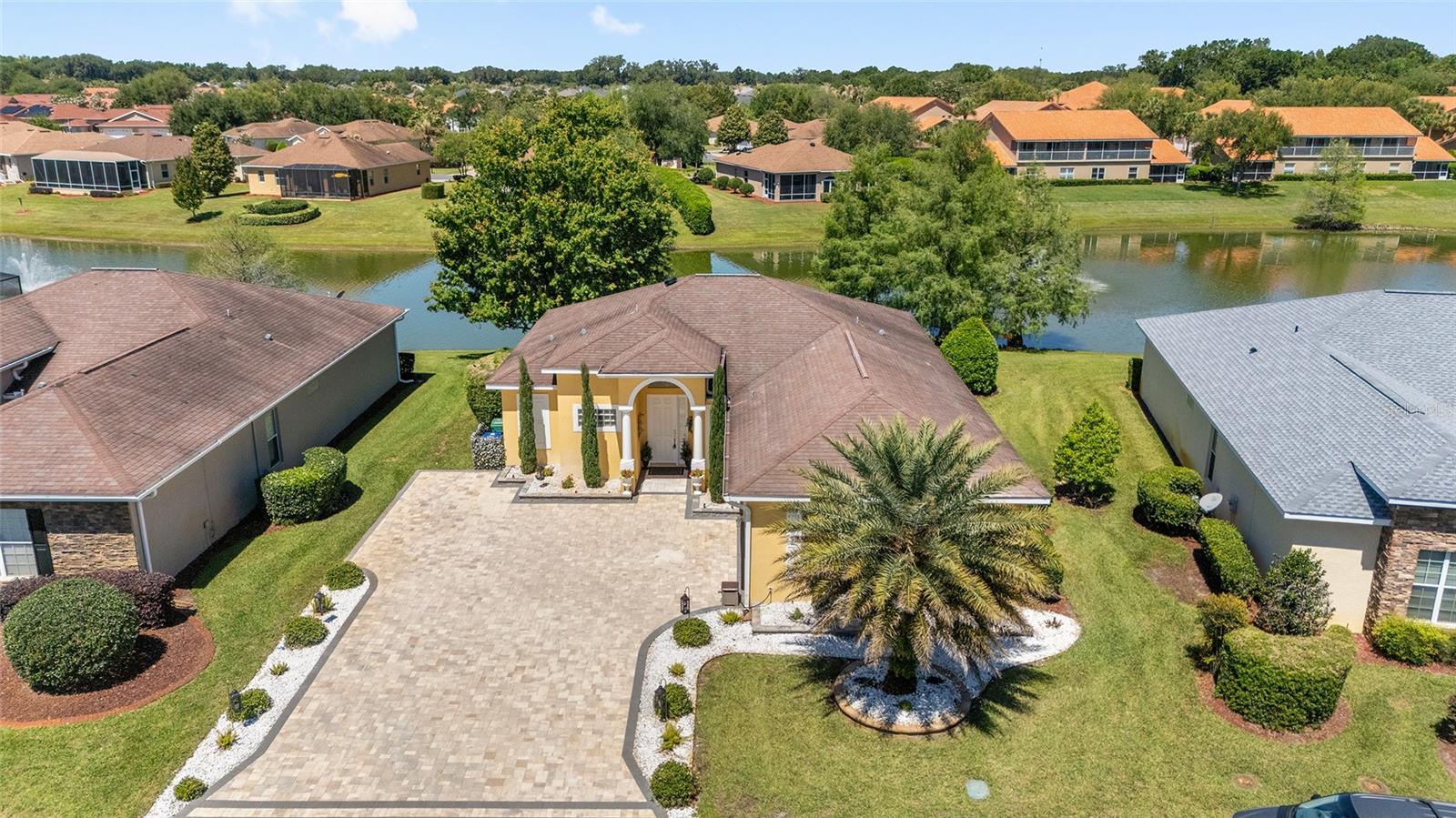 Photo of 10174 LAKE MIONA WAY OXFORD FL 34484