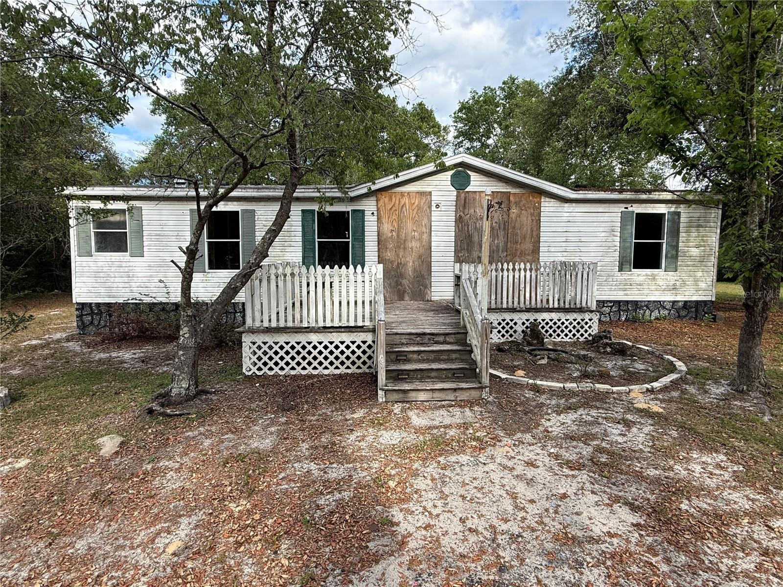Photo of 18710 SE 61ST STREET ROAD OCKLAWAHA FL 32179