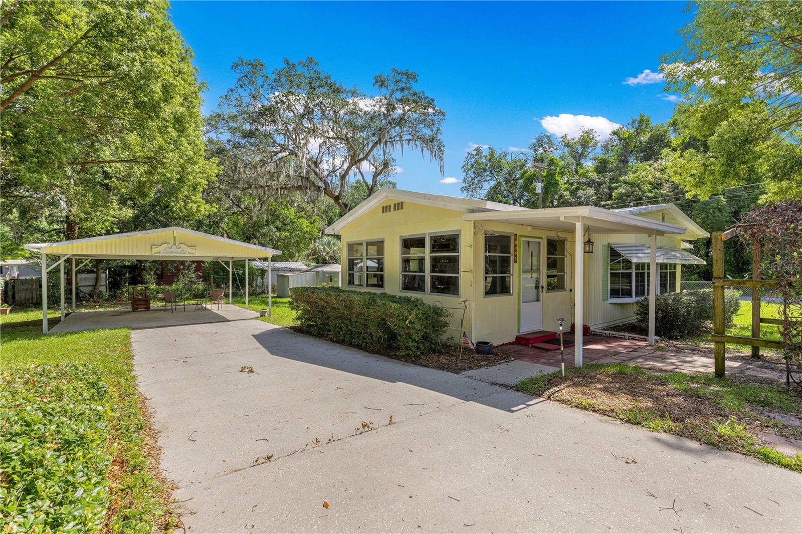Photo of 10495 SE 130TH LANE OCKLAWAHA FL 32179