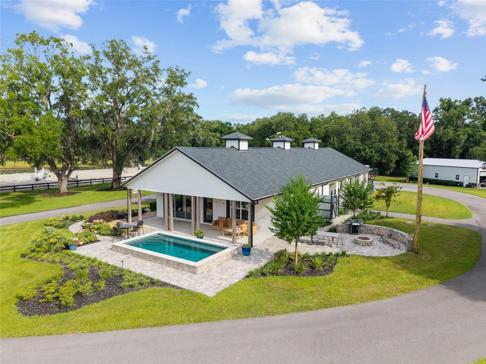 Photo of 11140 NW 160TH AVENUE MORRISTON FL 32668