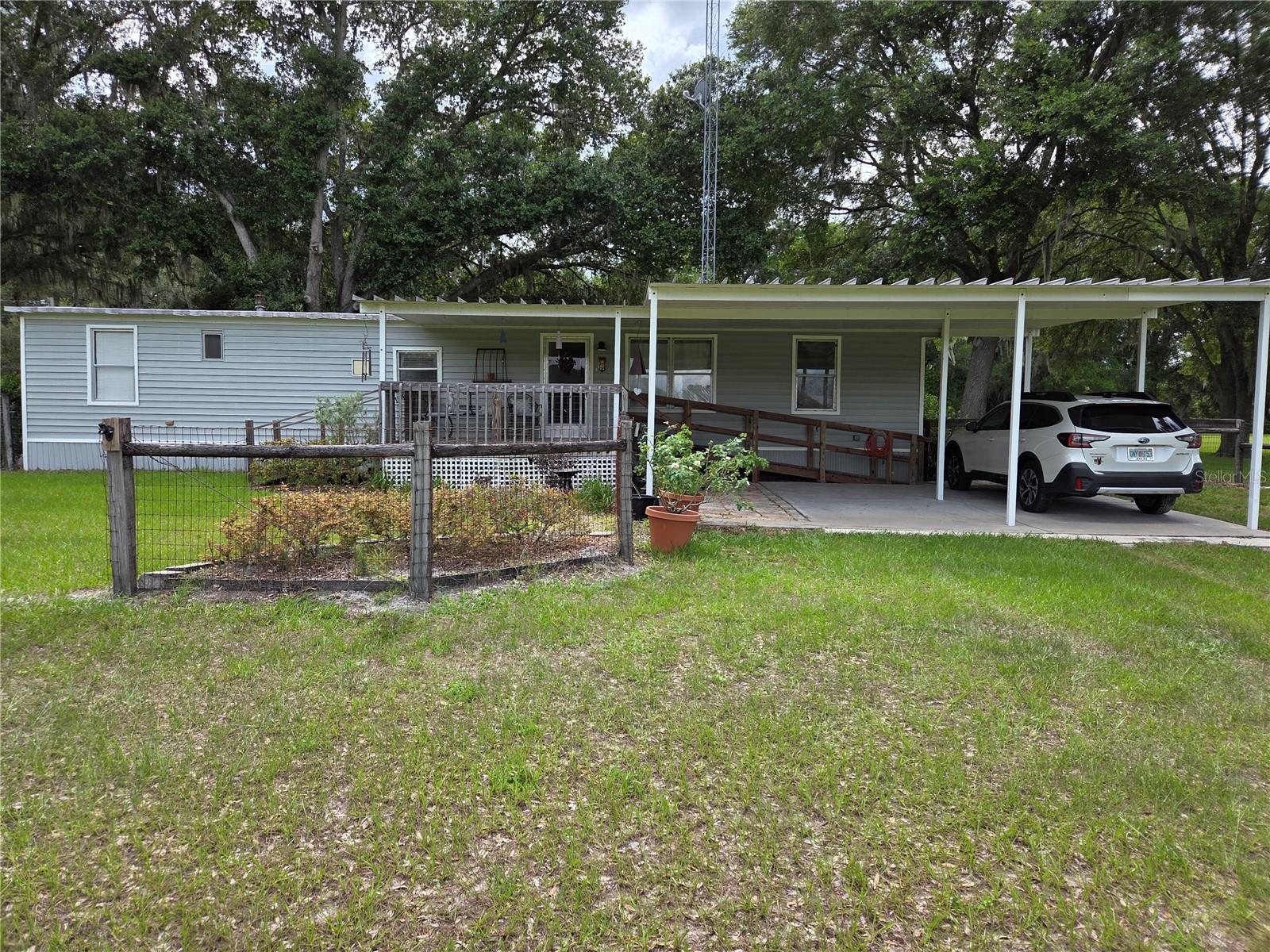 Photo of 2450 SE 190TH TERRACE MORRISTON FL 32668