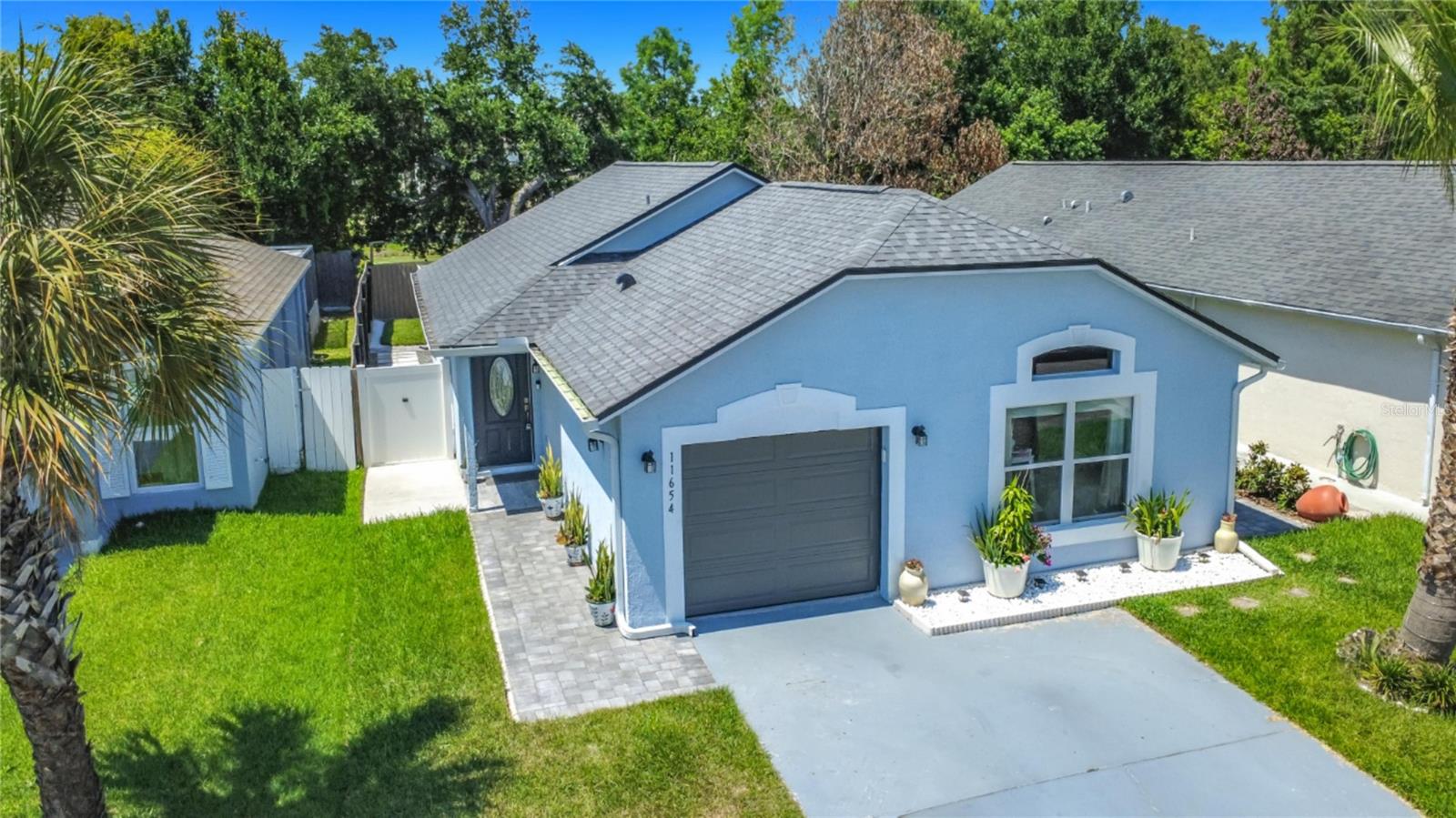 Photo of 11654 PURPLE LILAC CIRCLE ORLANDO FL 32837