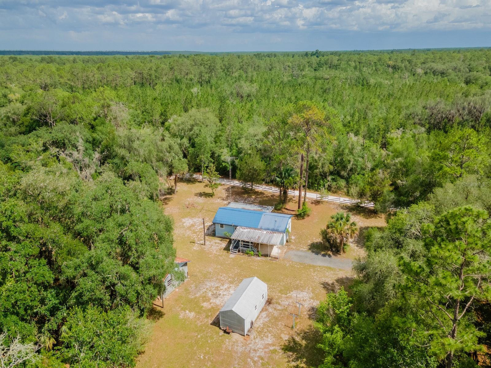 Photo of 15265 COUNTRY CLUB BOULEVARD FORT MC COY FL 32134