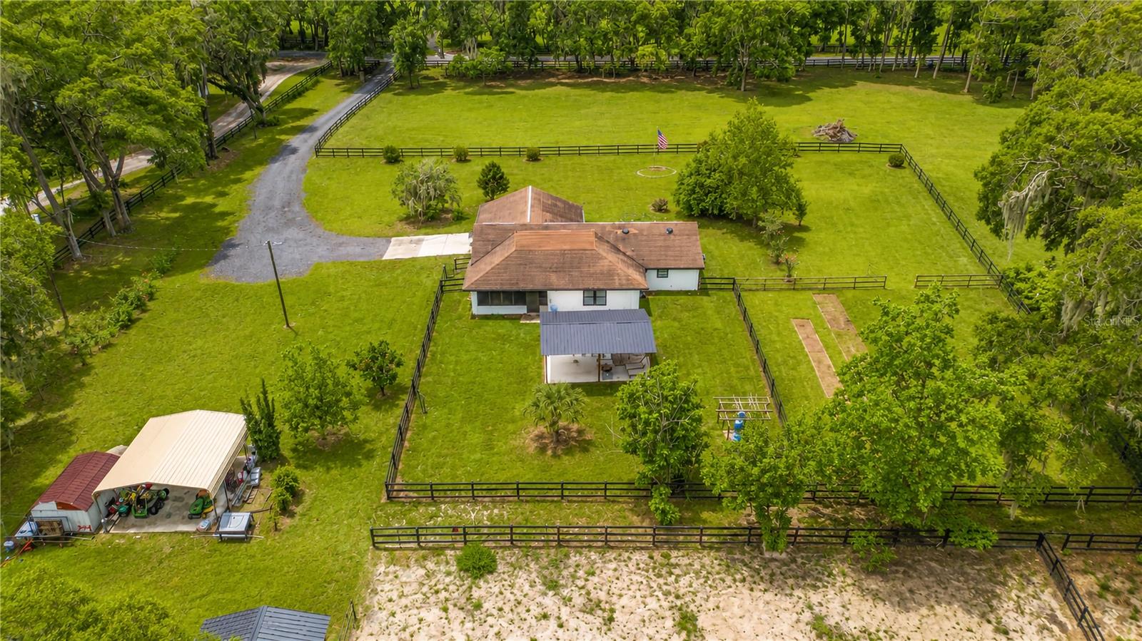 Photo of 2735 NE 127TH PLACE ANTHONY FL 32617