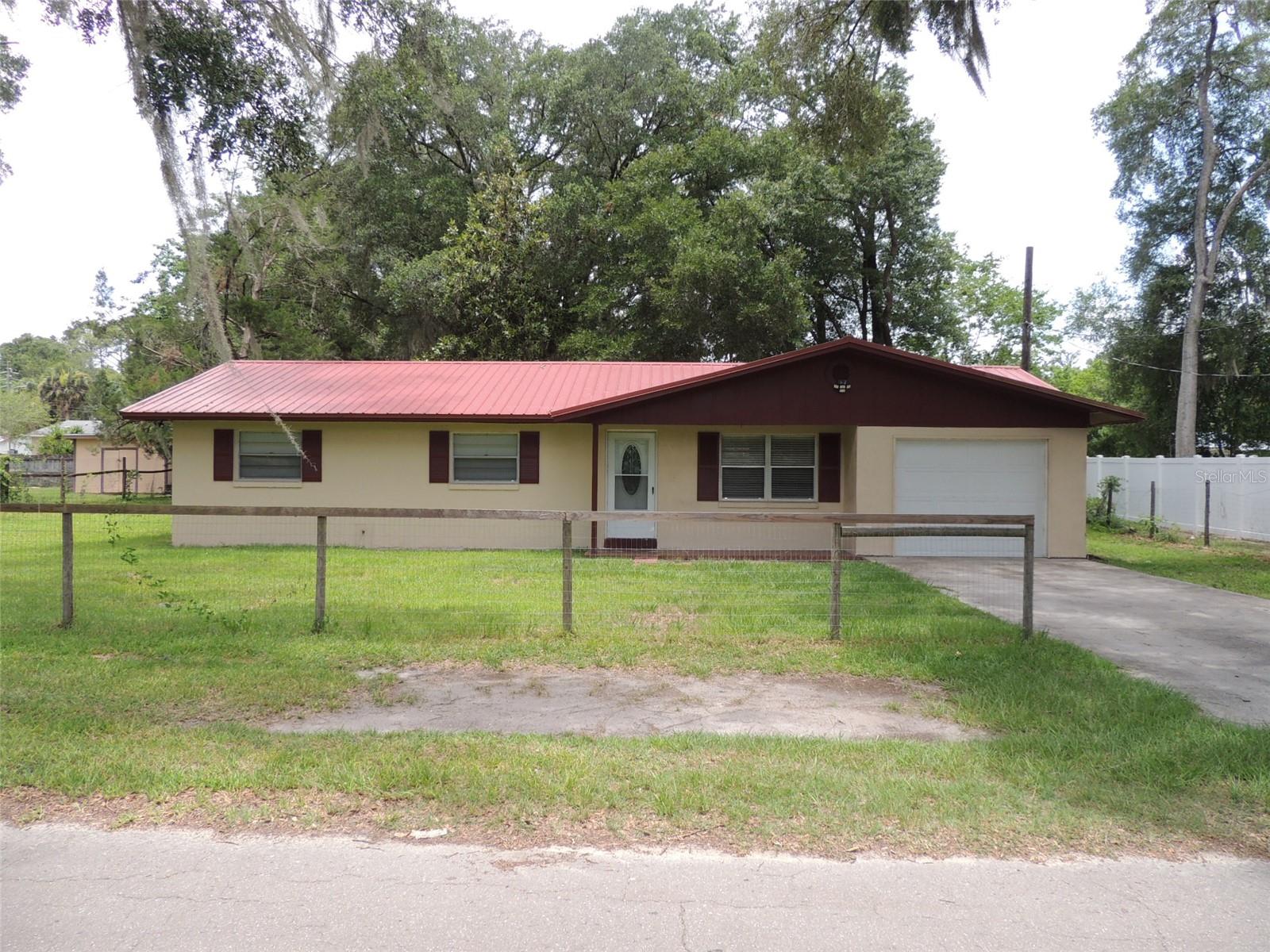 Photo of 330 SE 6TH STREET WILLISTON FL 32696
