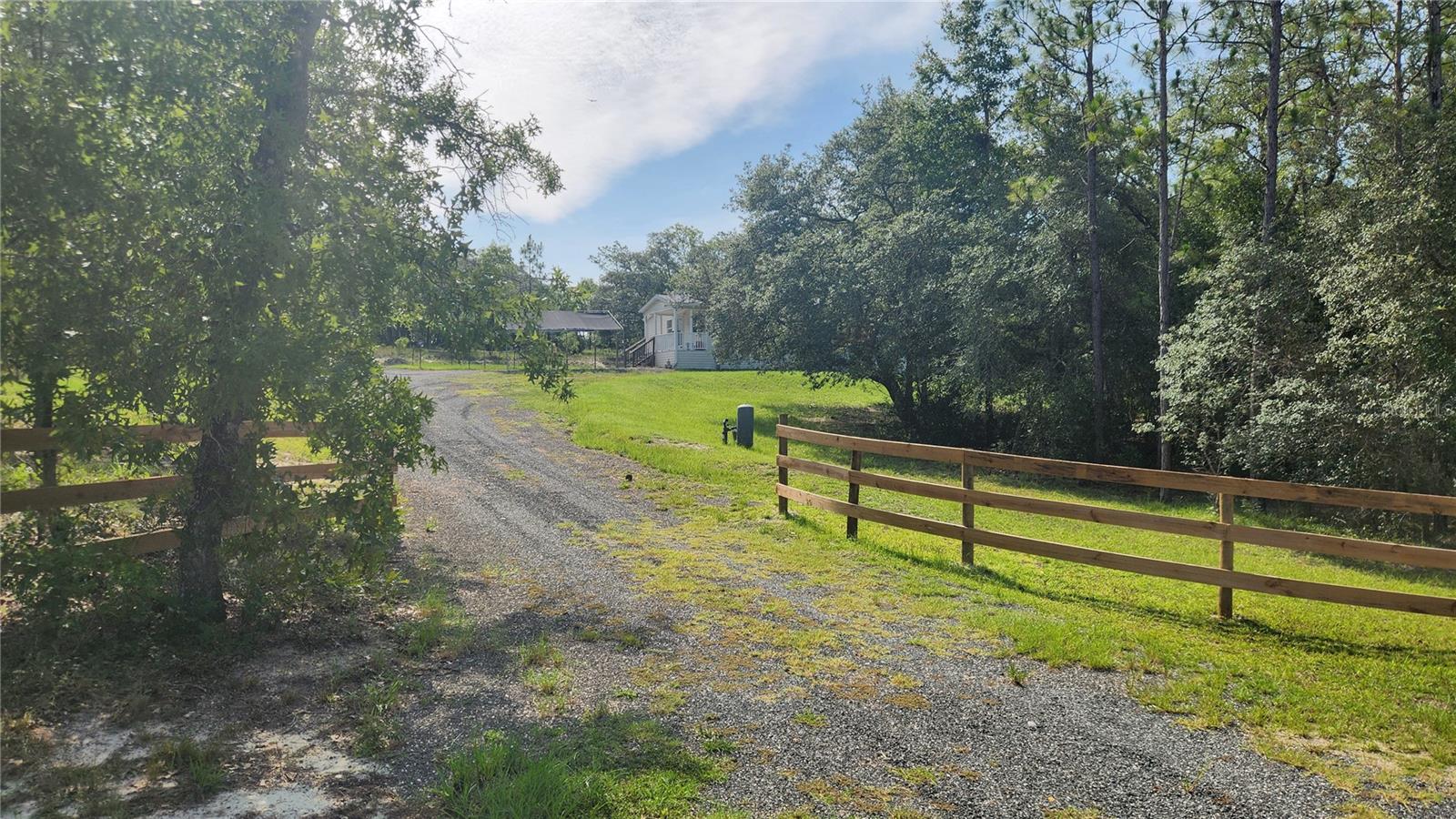 Photo of 2251 SE 146TH CIRCLE MORRISTON FL 32668