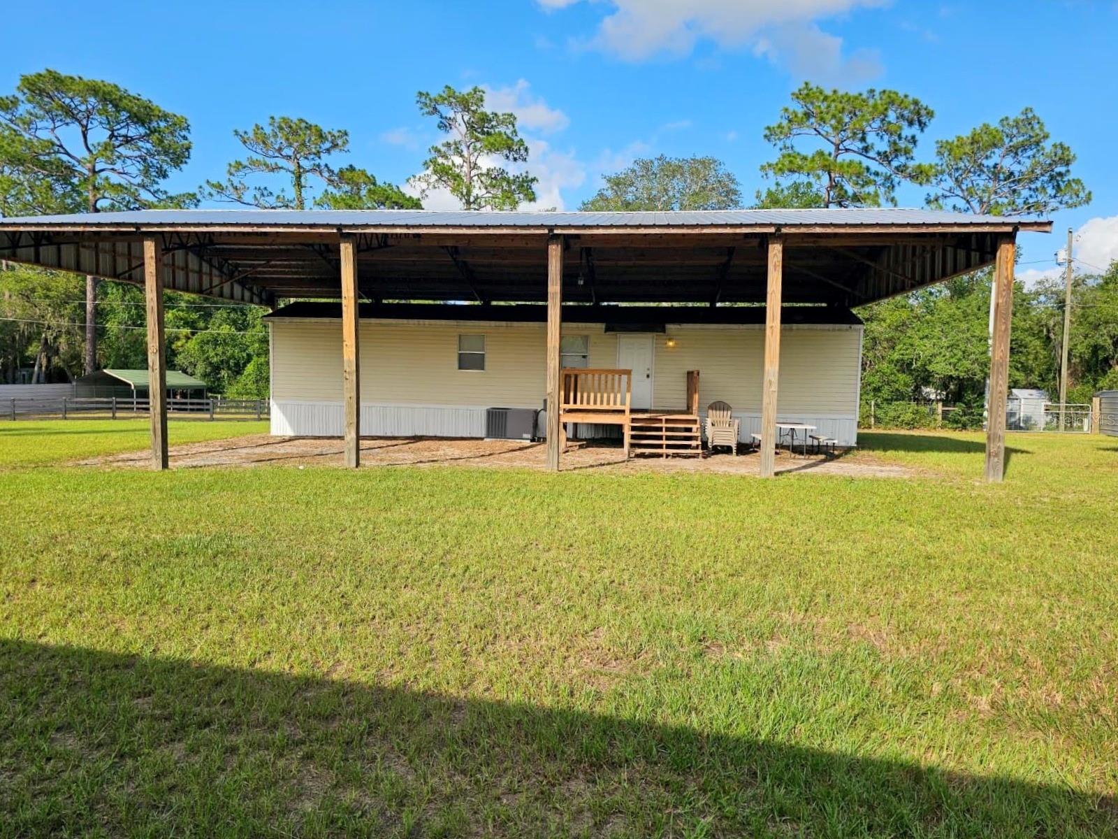 Photo of 9050 SE 196TH TERRACE OCKLAWAHA FL 32179