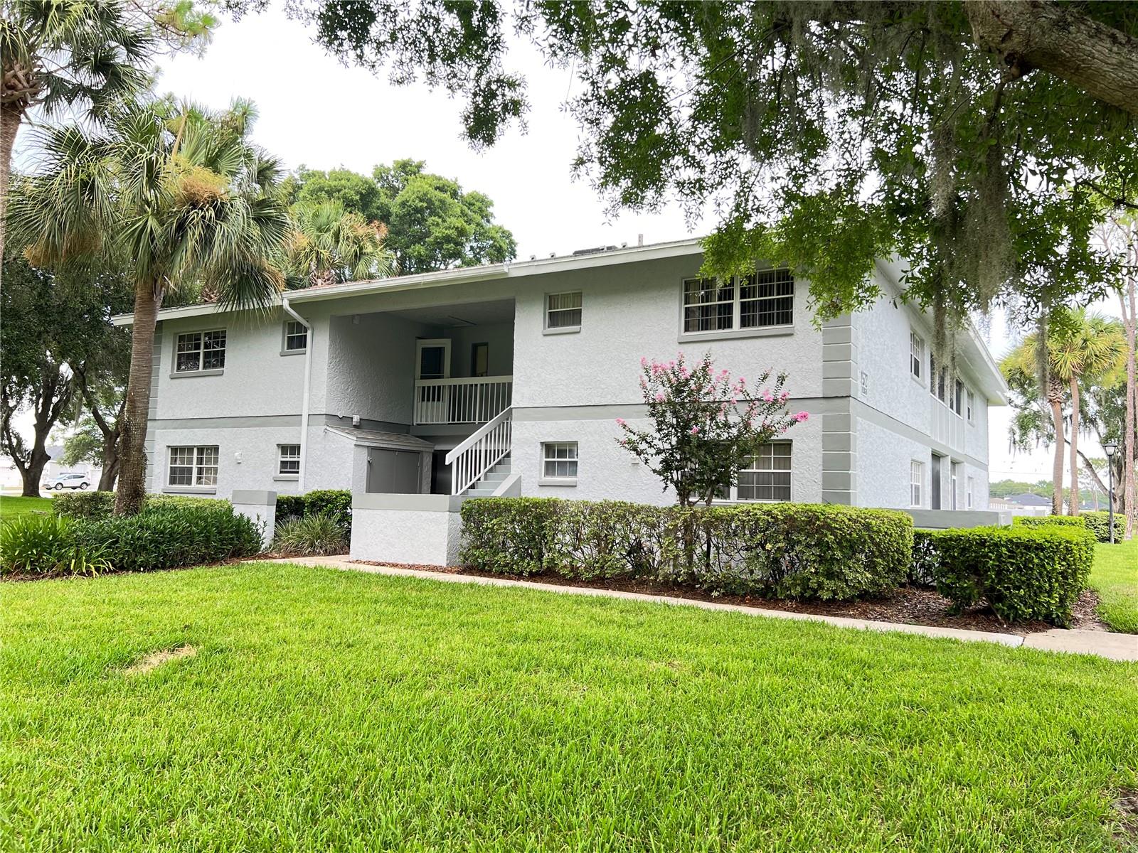Photo of 572 SE FAIRWAYS LANE #N204 OCALA FL 34472