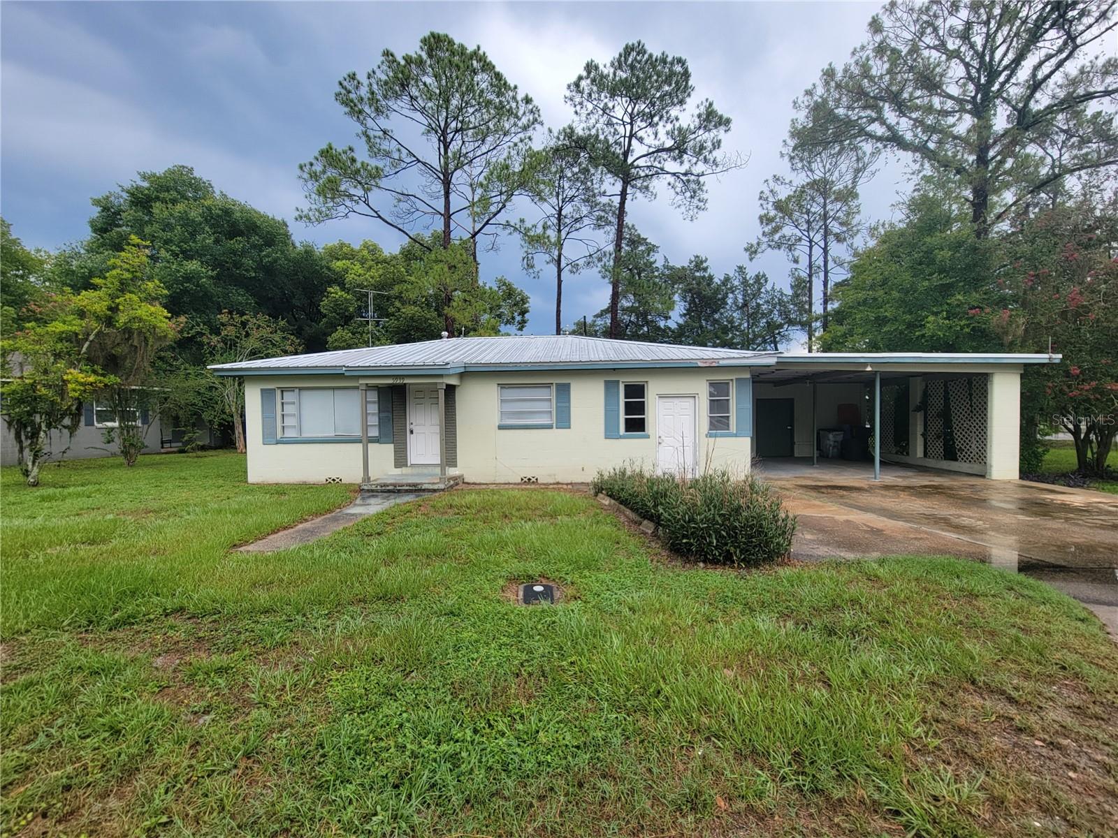Photo of 5939 SE HOLLY ROAD BELLEVIEW FL 34420