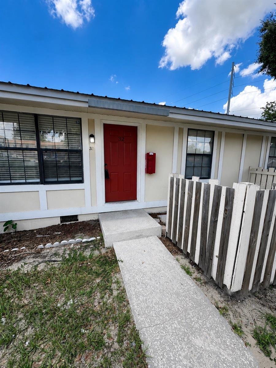 Photo of 420-420 MILLS STREET #32 LEESBURG FL 34748