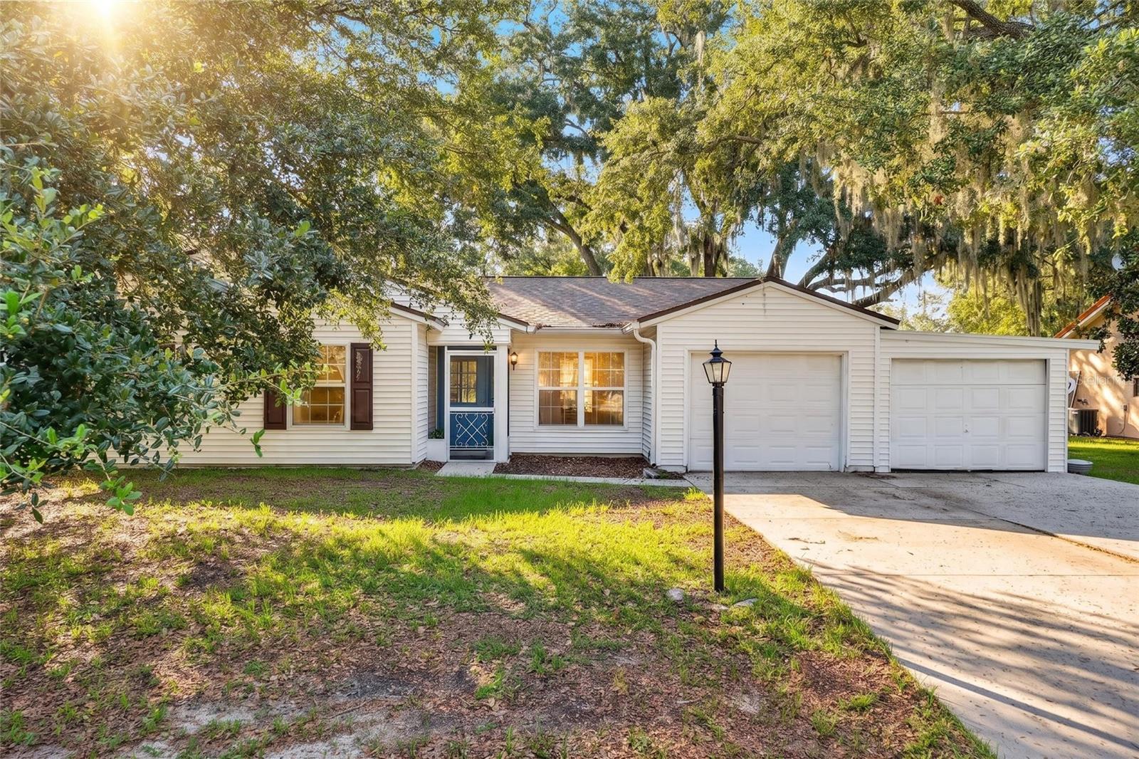 Photo of 303 OAK TRACK PASS OCALA FL 34472