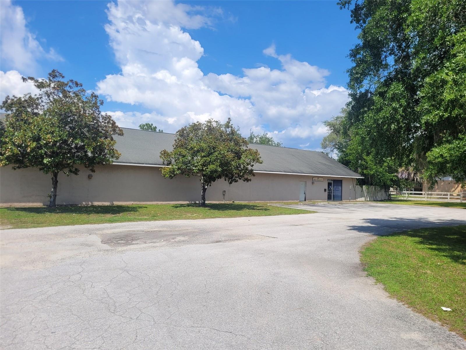 Photo of 8875 E HIGHWAY 25 BELLEVIEW FL 34420