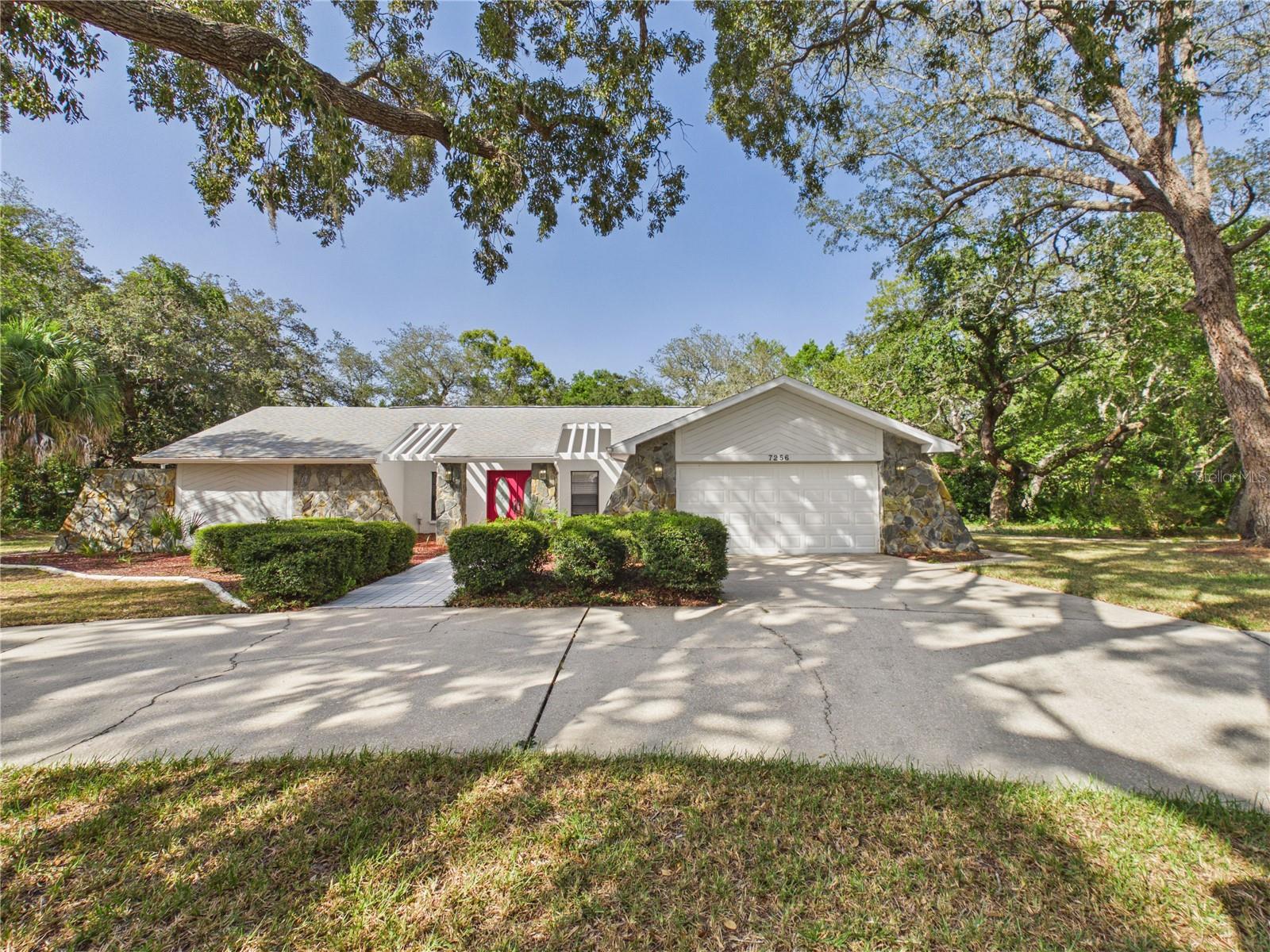 Photo of 7256 ROYAL OAK DRIVE SPRING HILL FL 34607