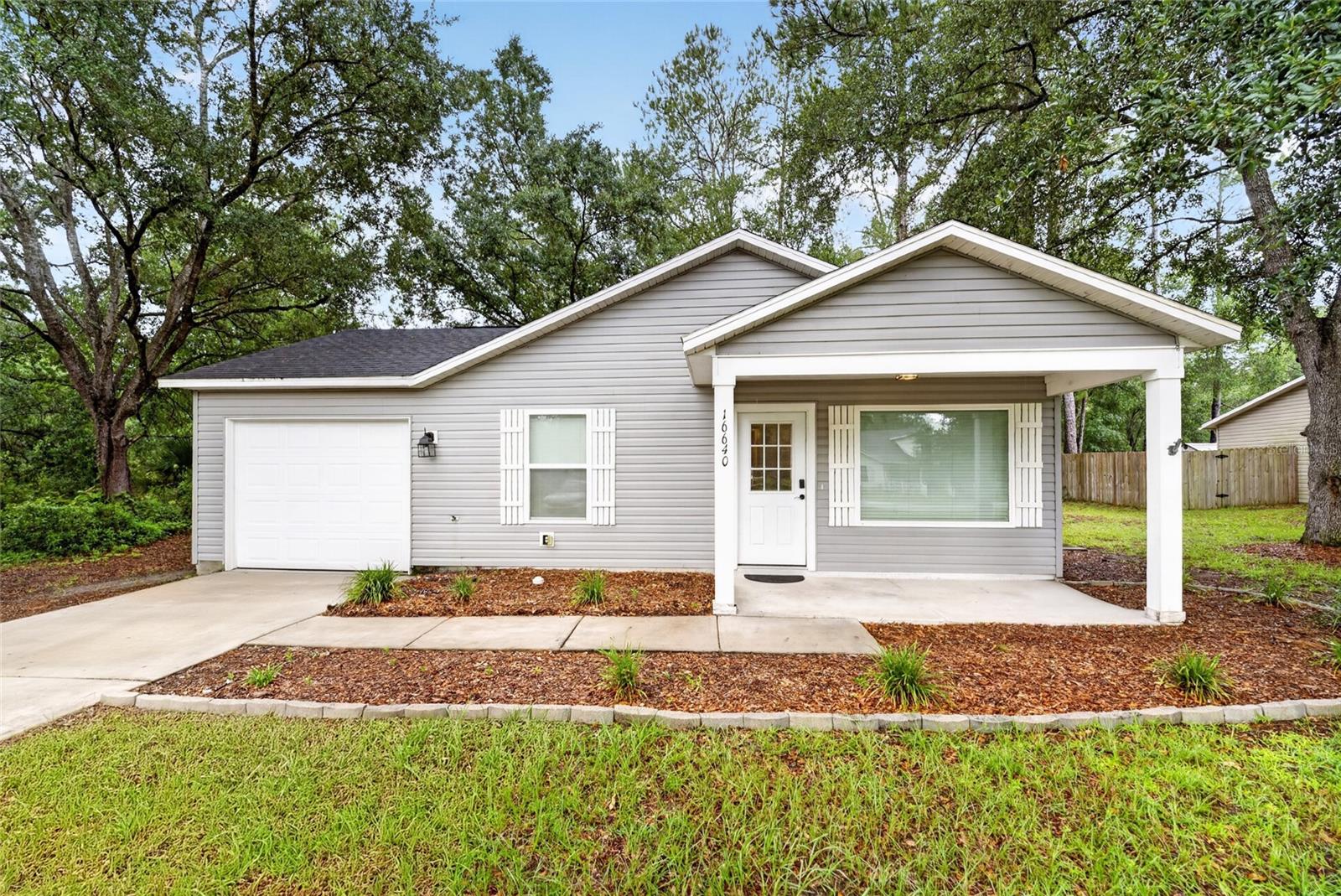 Photo of 16640 SE 59TH PLACE OCKLAWAHA FL 32179