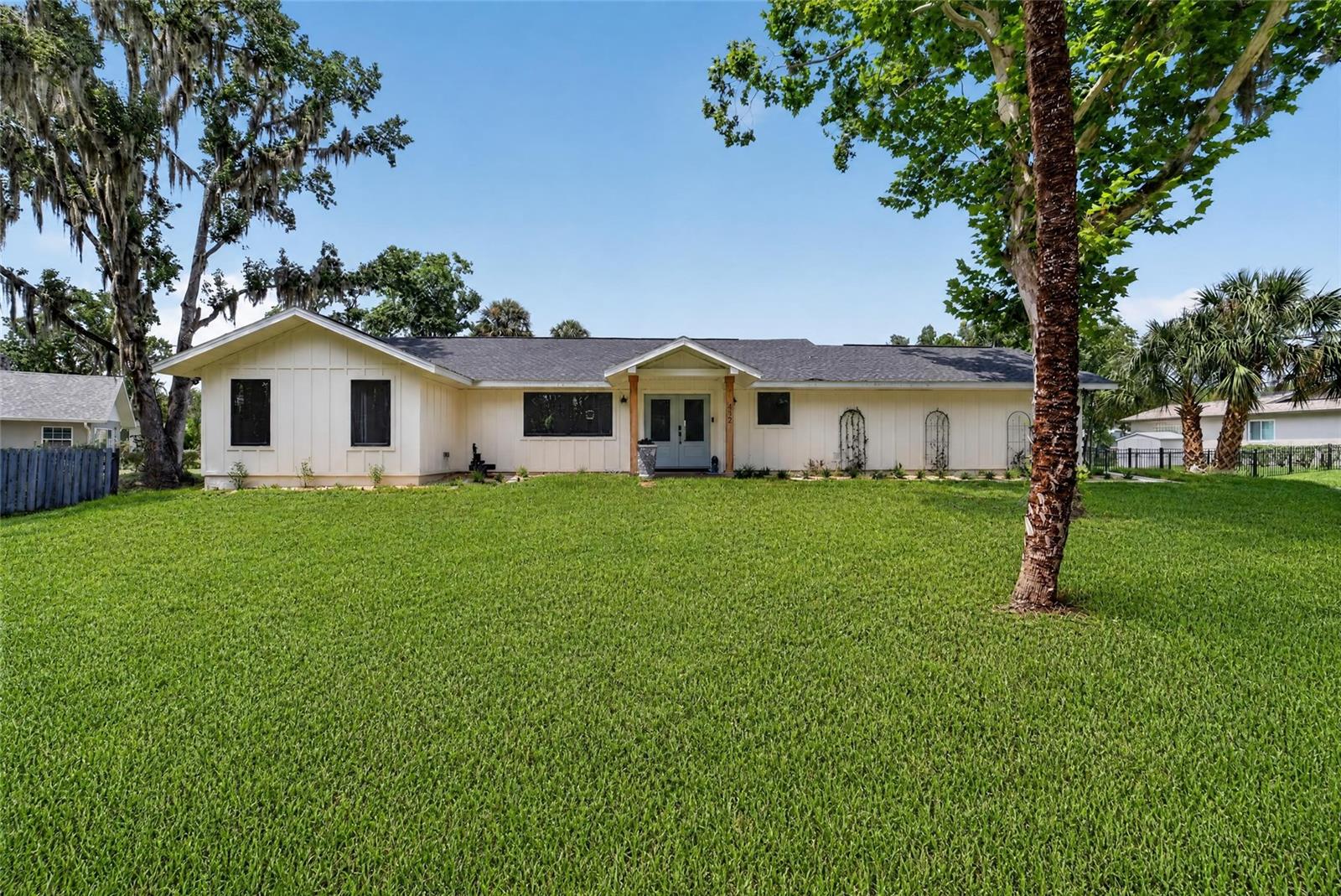 Photo of 232 SE KINGS BAY DR CRYSTAL RIVER FL 34429