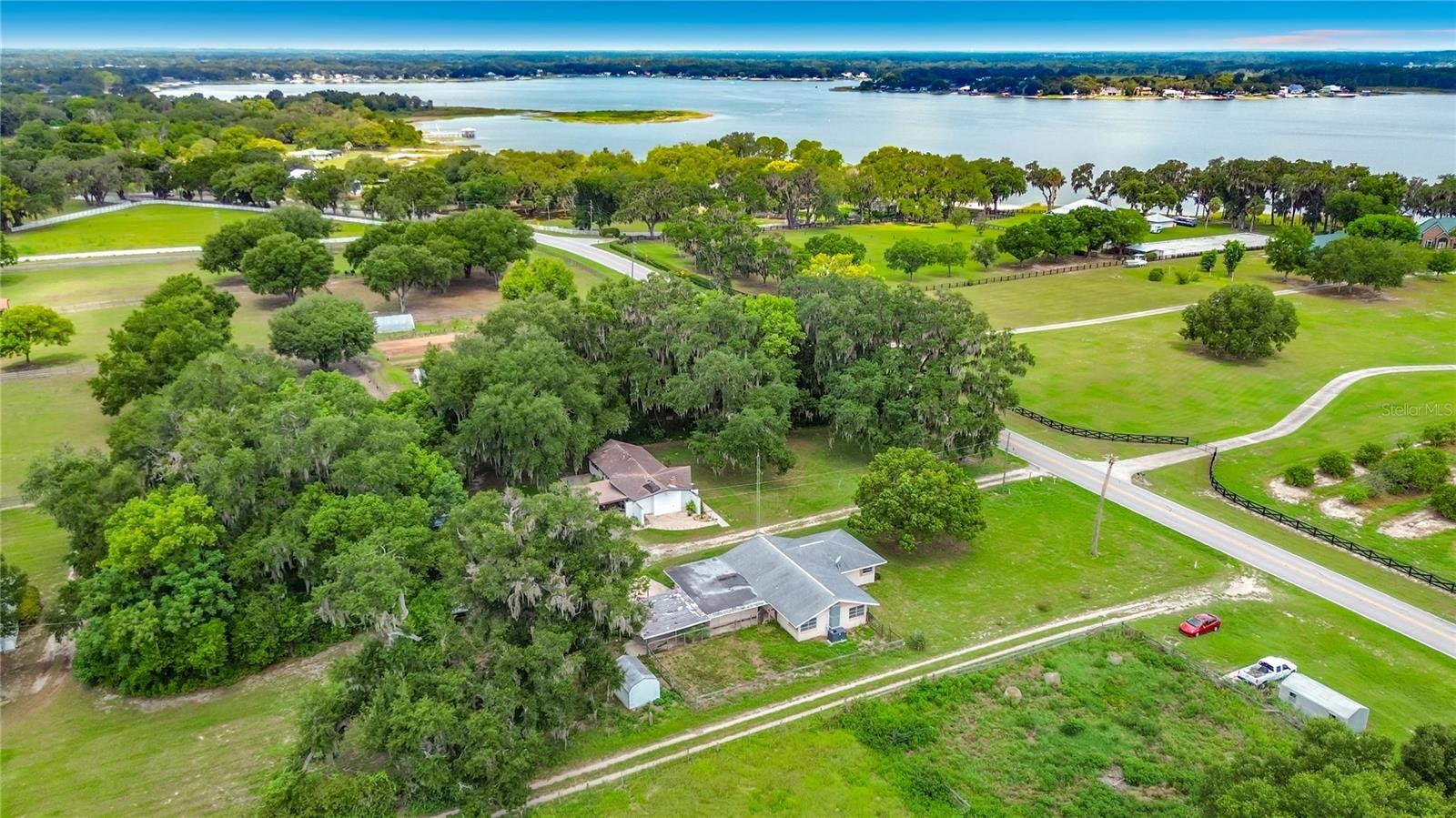 Photo of 11900 SE SUNSET HARBOR ROAD WEIRSDALE FL 32195