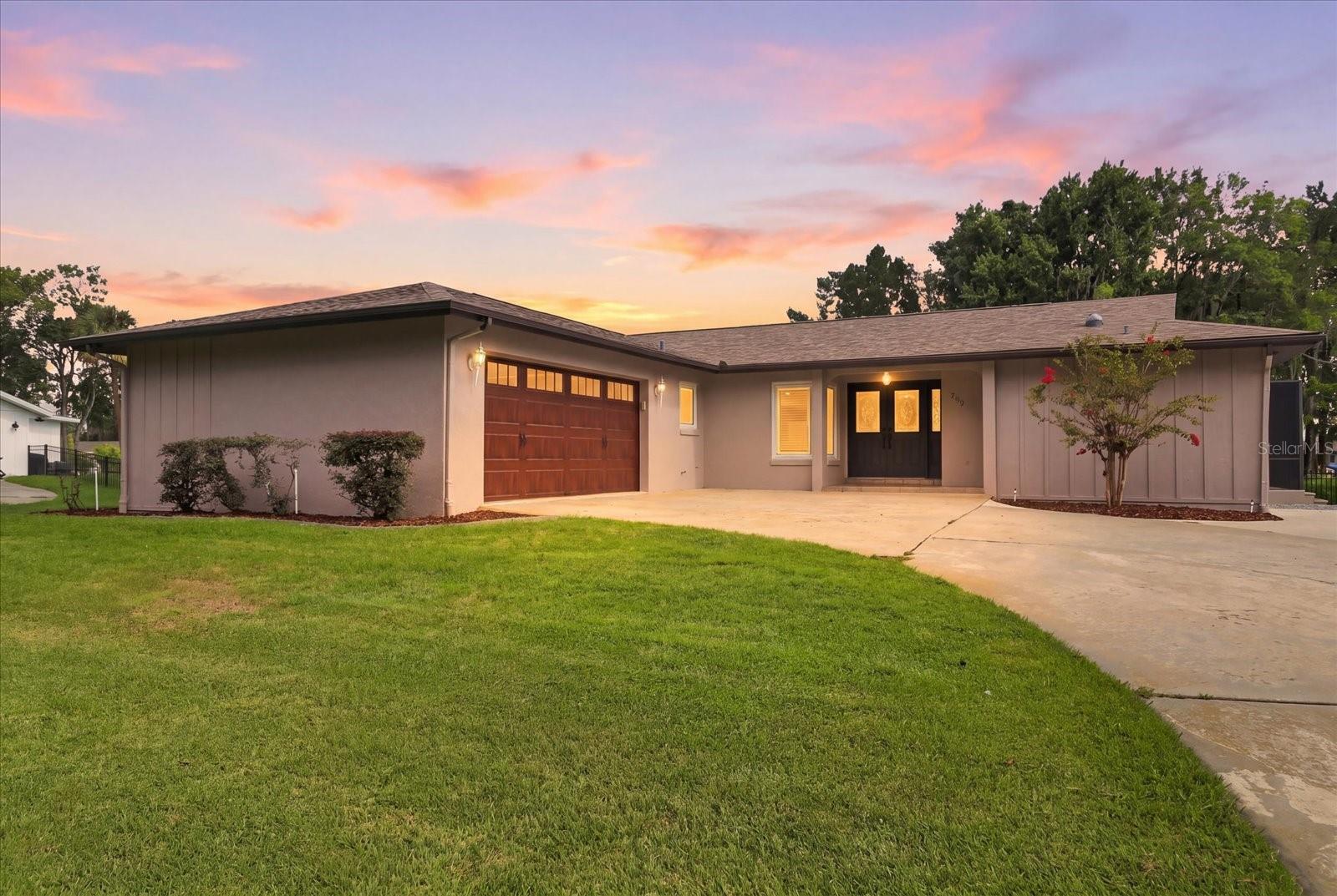 Photo of 220 SE KINGS BAY DRIVE CRYSTAL RIVER FL 34429