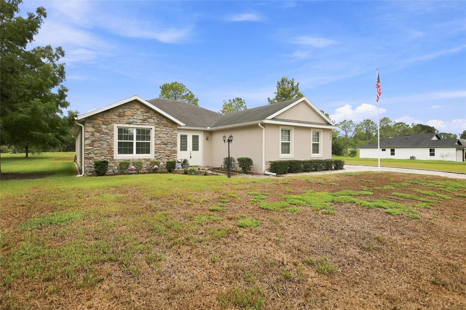 Photo of 555 DOWLING CIRCLE LADY LAKE FL 32159