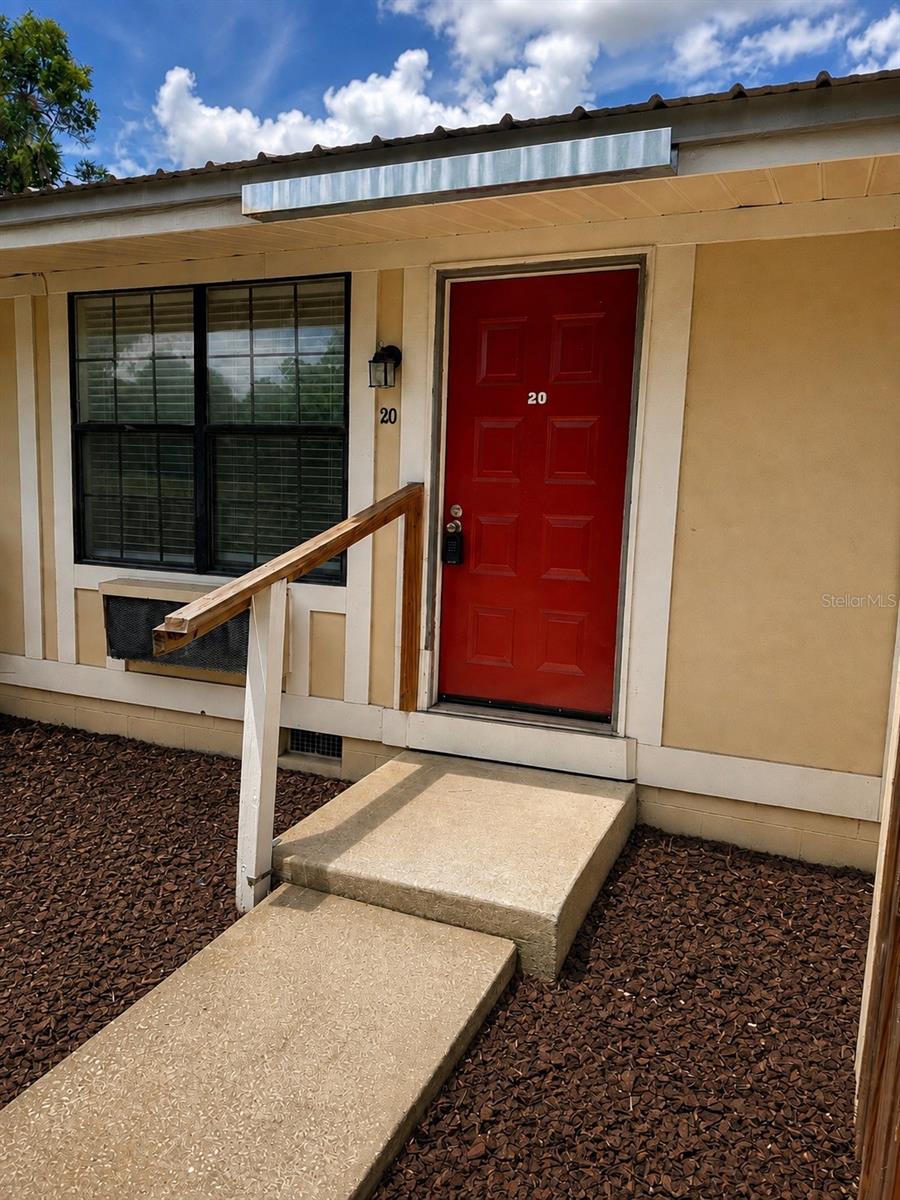Photo of 420-420 MILLS STREET #20 LEESBURG FL 34748