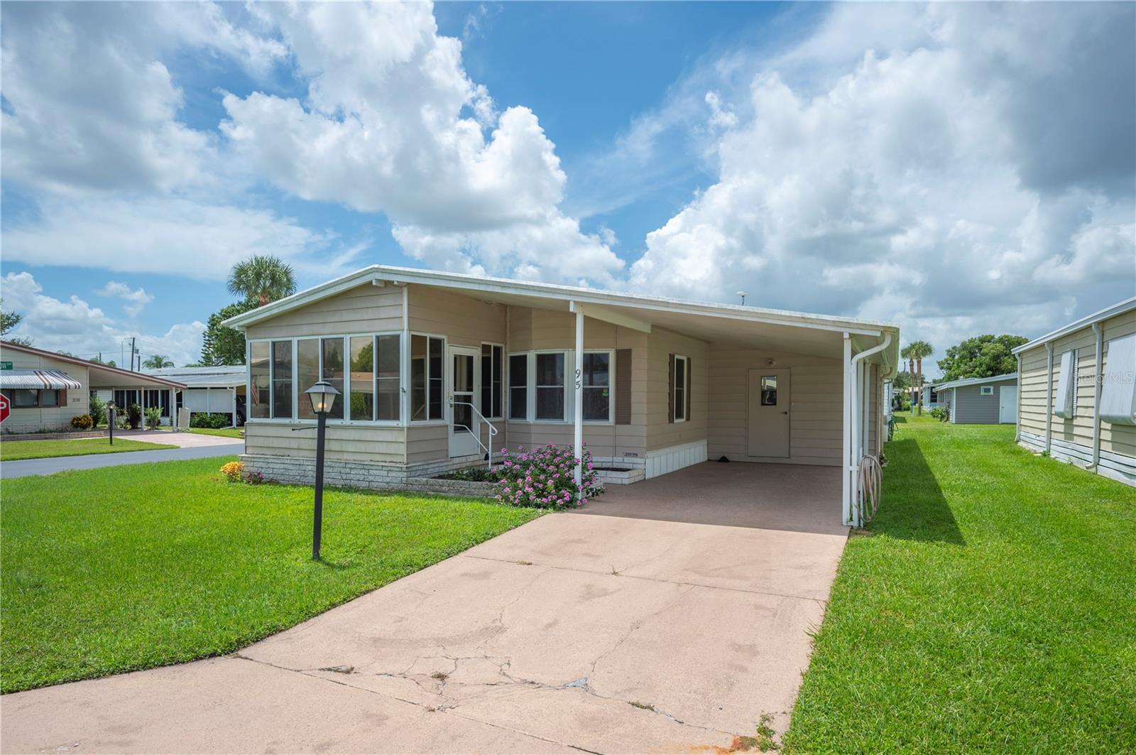 Photo of 95 PARSON DRIVE WINTER HAVEN FL 33884